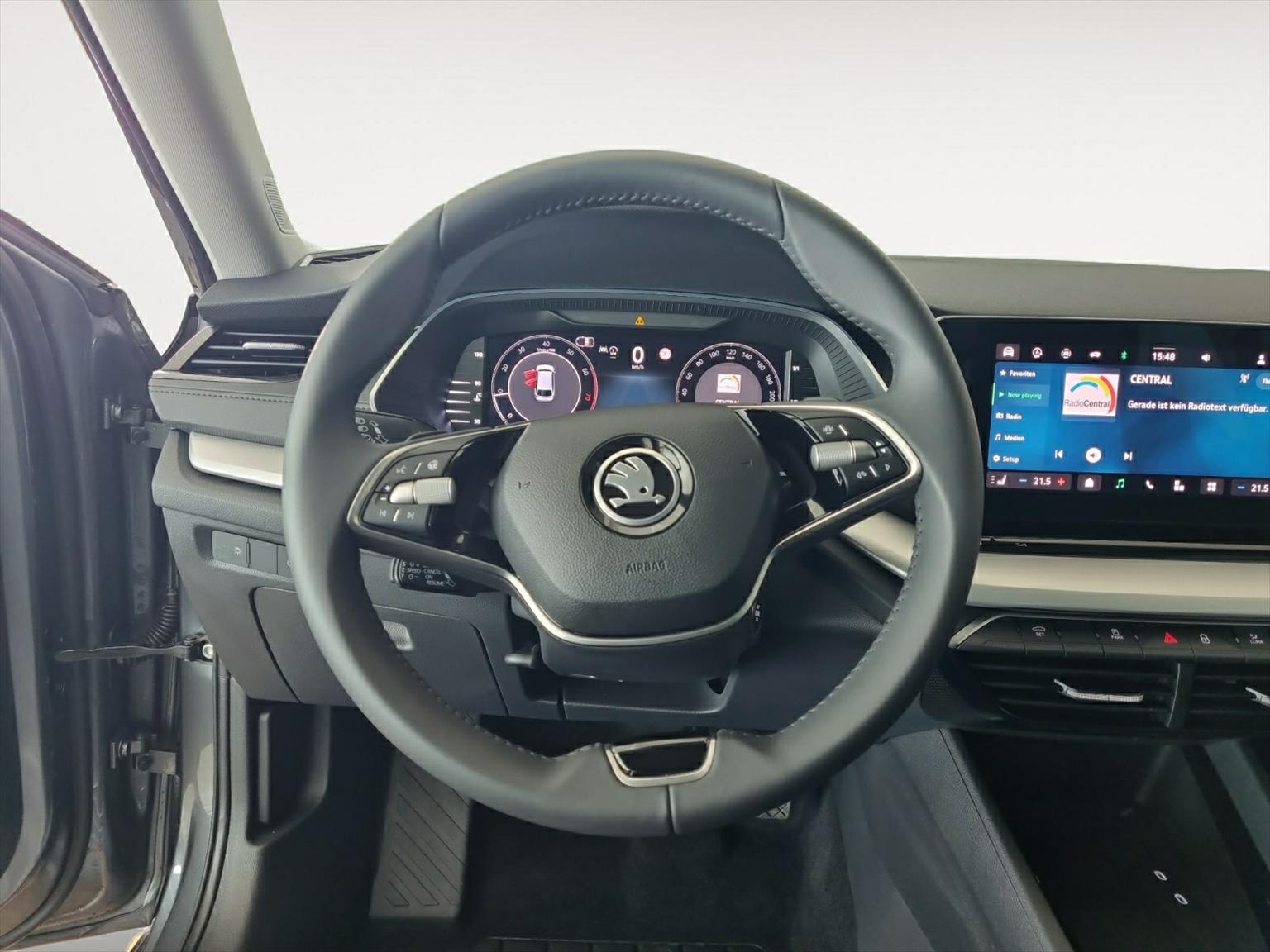 SKODA Octavia Combi 1.5 TSI mHEV DSG Selection-image-6