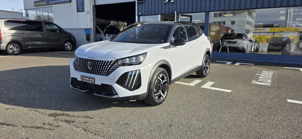 PEUGEOT 2008 1.2 Hybrid GT-image-3