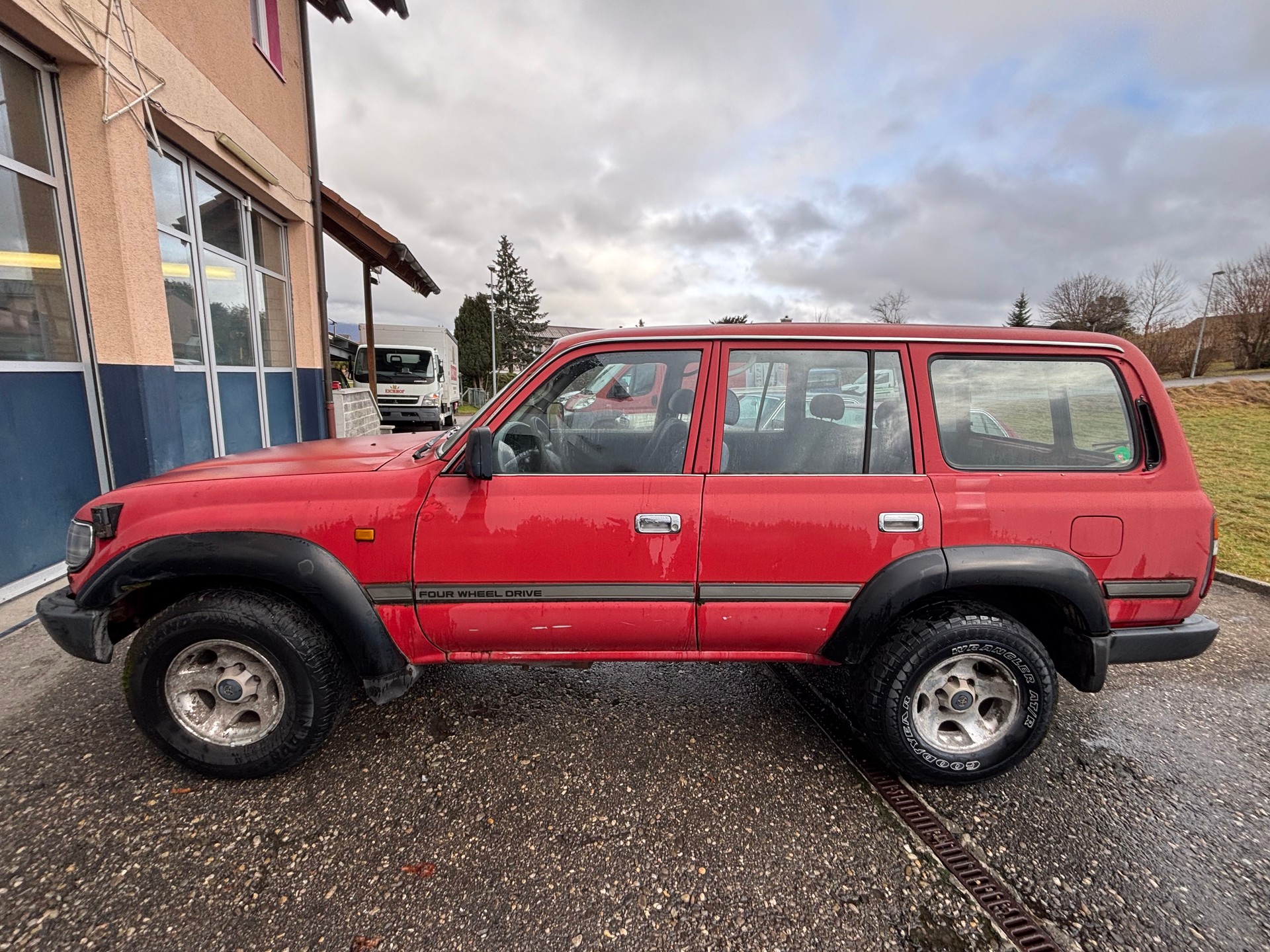 TOYOTA LAND CRUISER-image-1