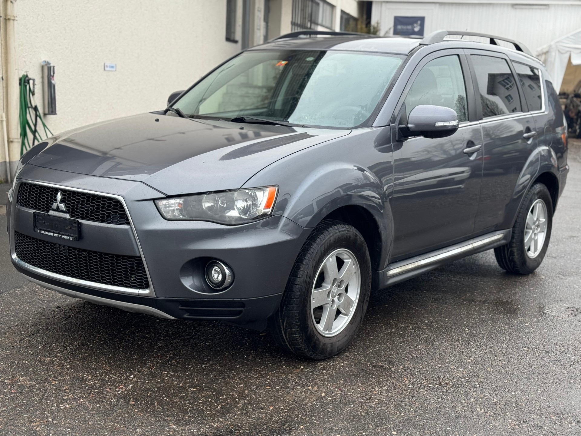 MITSUBISHI Outlander 2.2 DID Inform 4WD-image-2