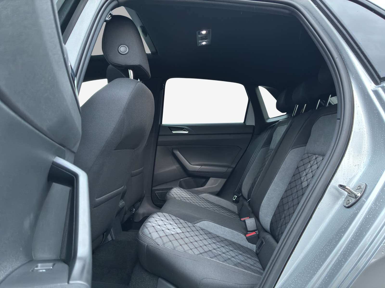 VW Polo 1.0 TSI R-Line DSG-image-11
