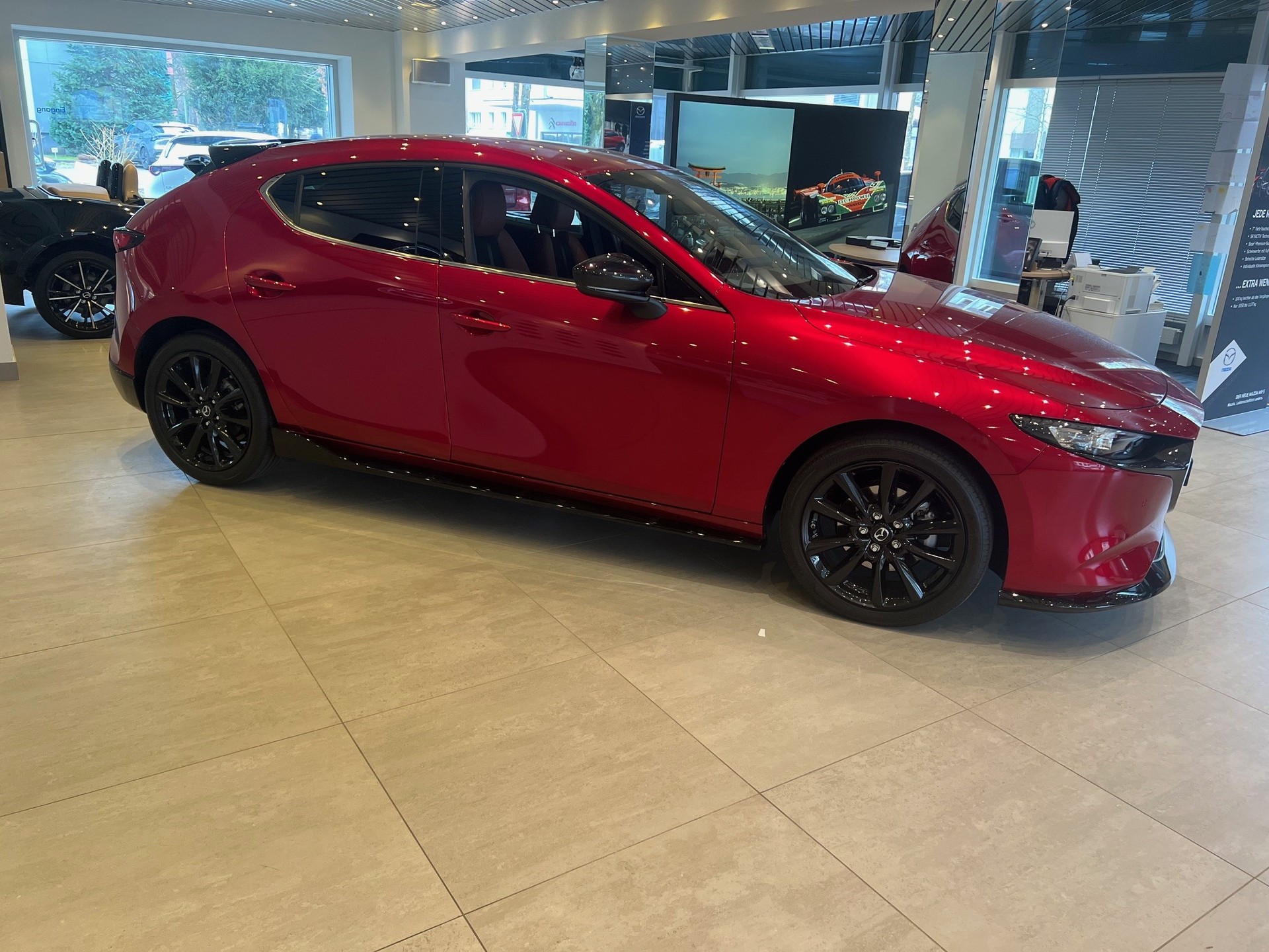 MAZDA 3 Hatchback SKYACTIV-G M Hybrid 140 Nagisa Automat-showroom-element-1