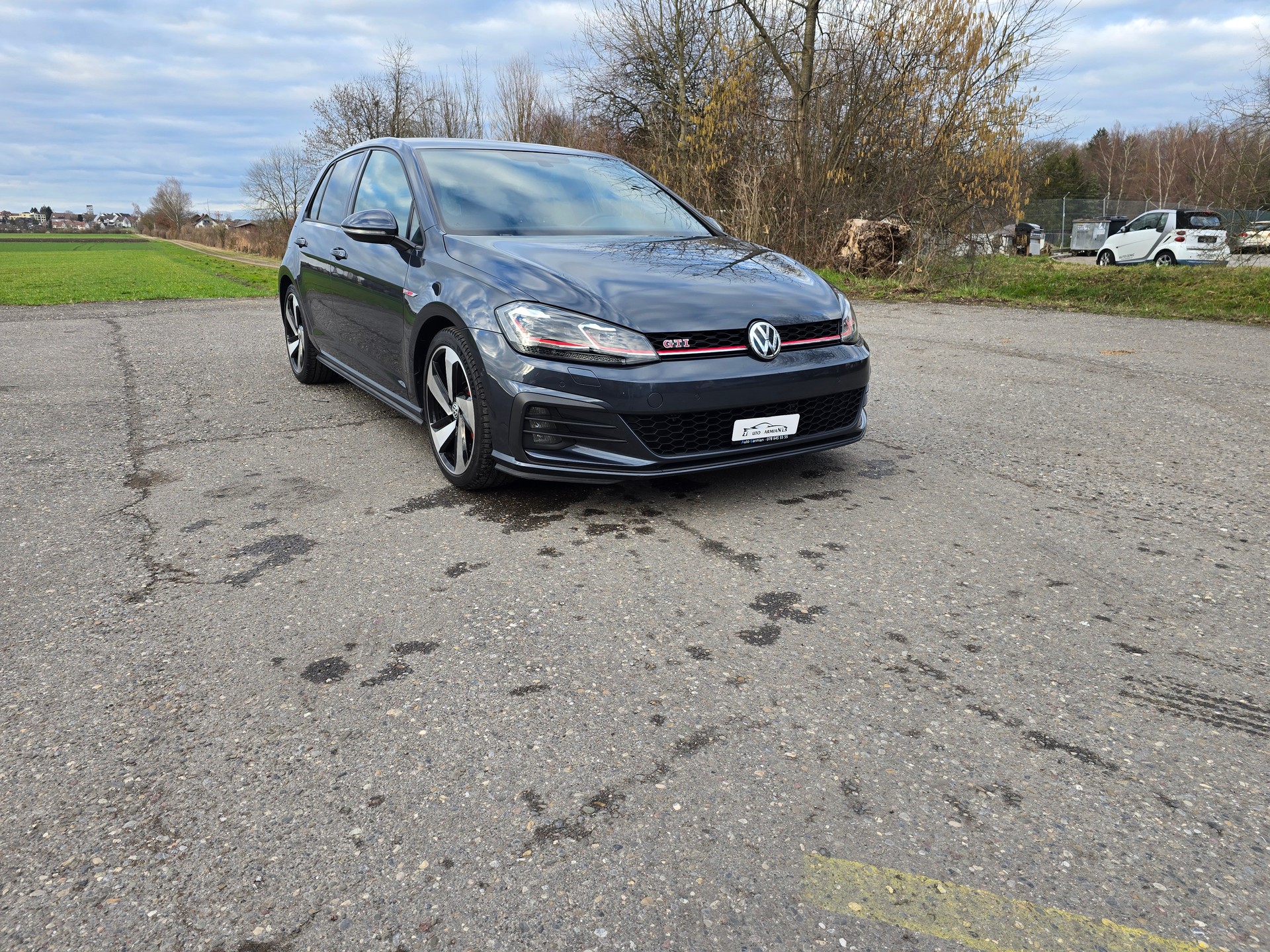 VW Golf 2.0 TSI GTI Performance-image-1
