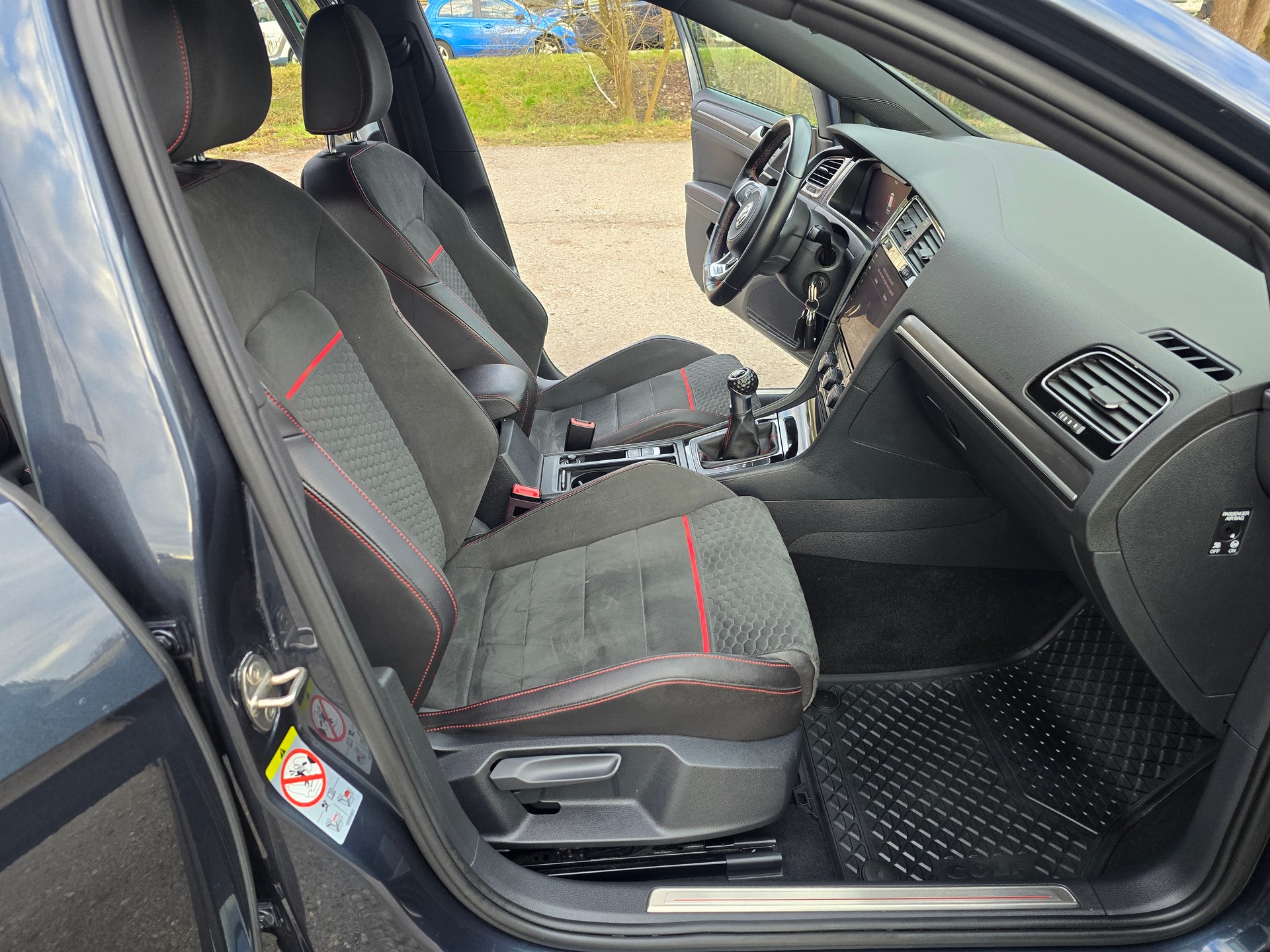 VW Golf 2.0 TSI GTI Performance-image-13