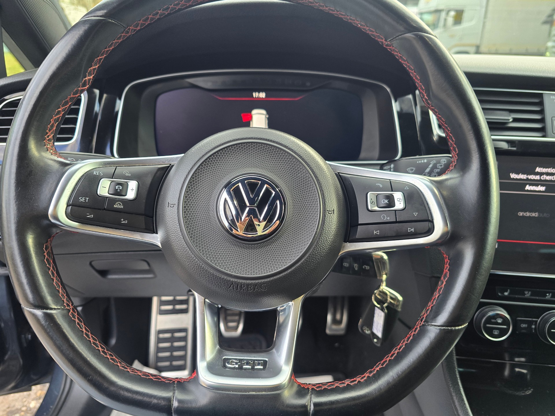 VW Golf 2.0 TSI GTI Performance-image-16