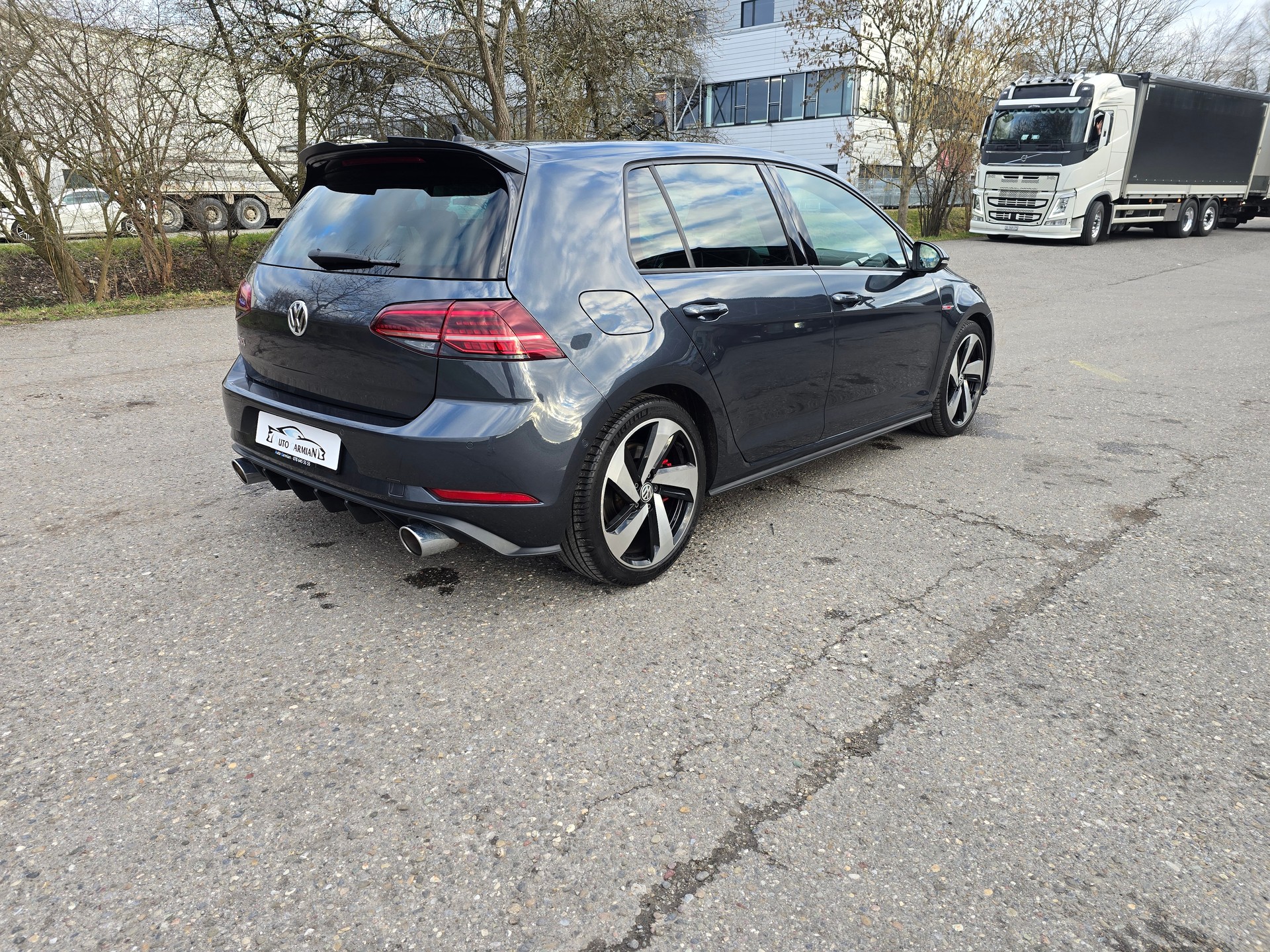 VW Golf 2.0 TSI GTI Performance-image-4