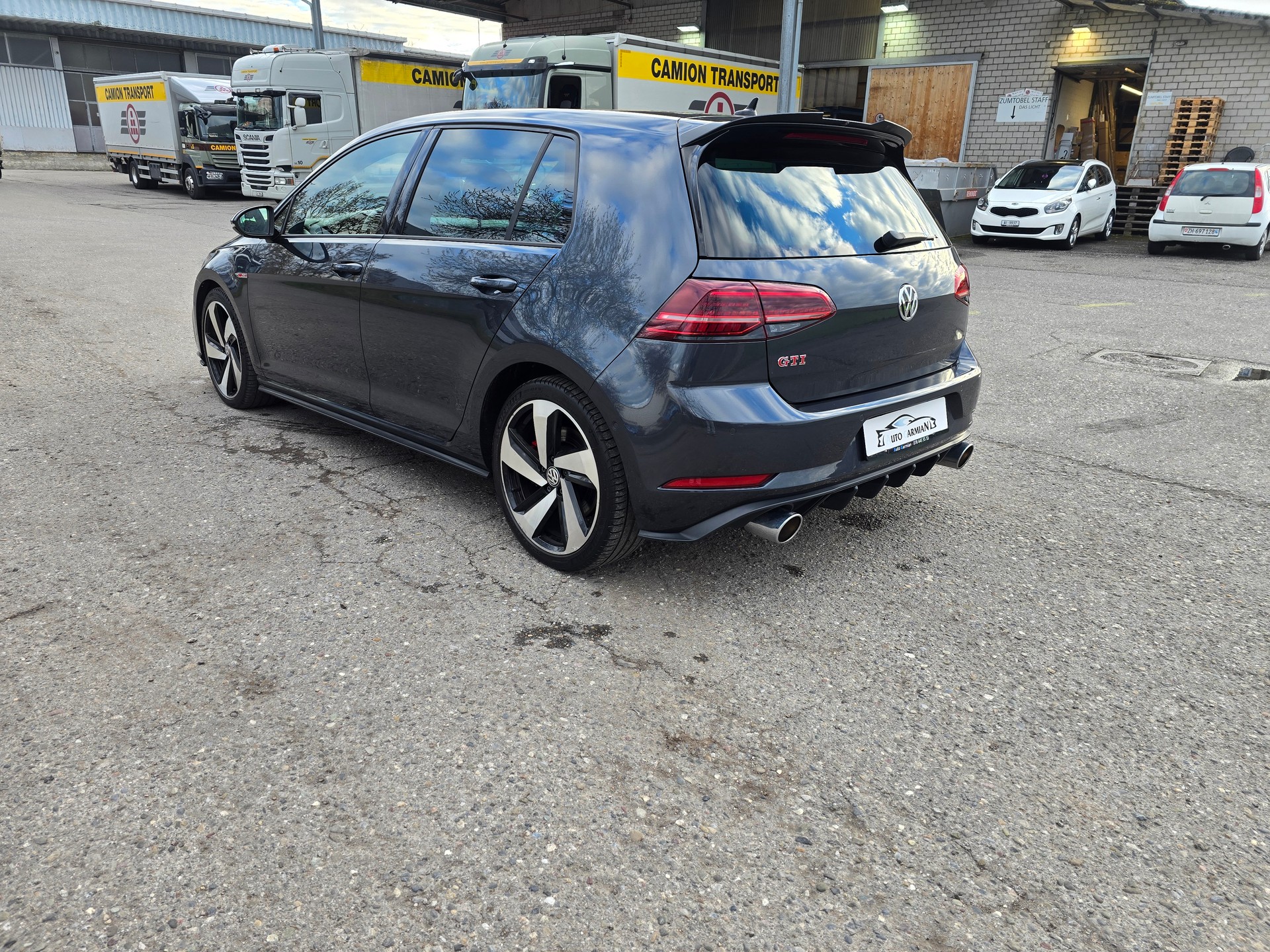 VW Golf 2.0 TSI GTI Performance-image-5