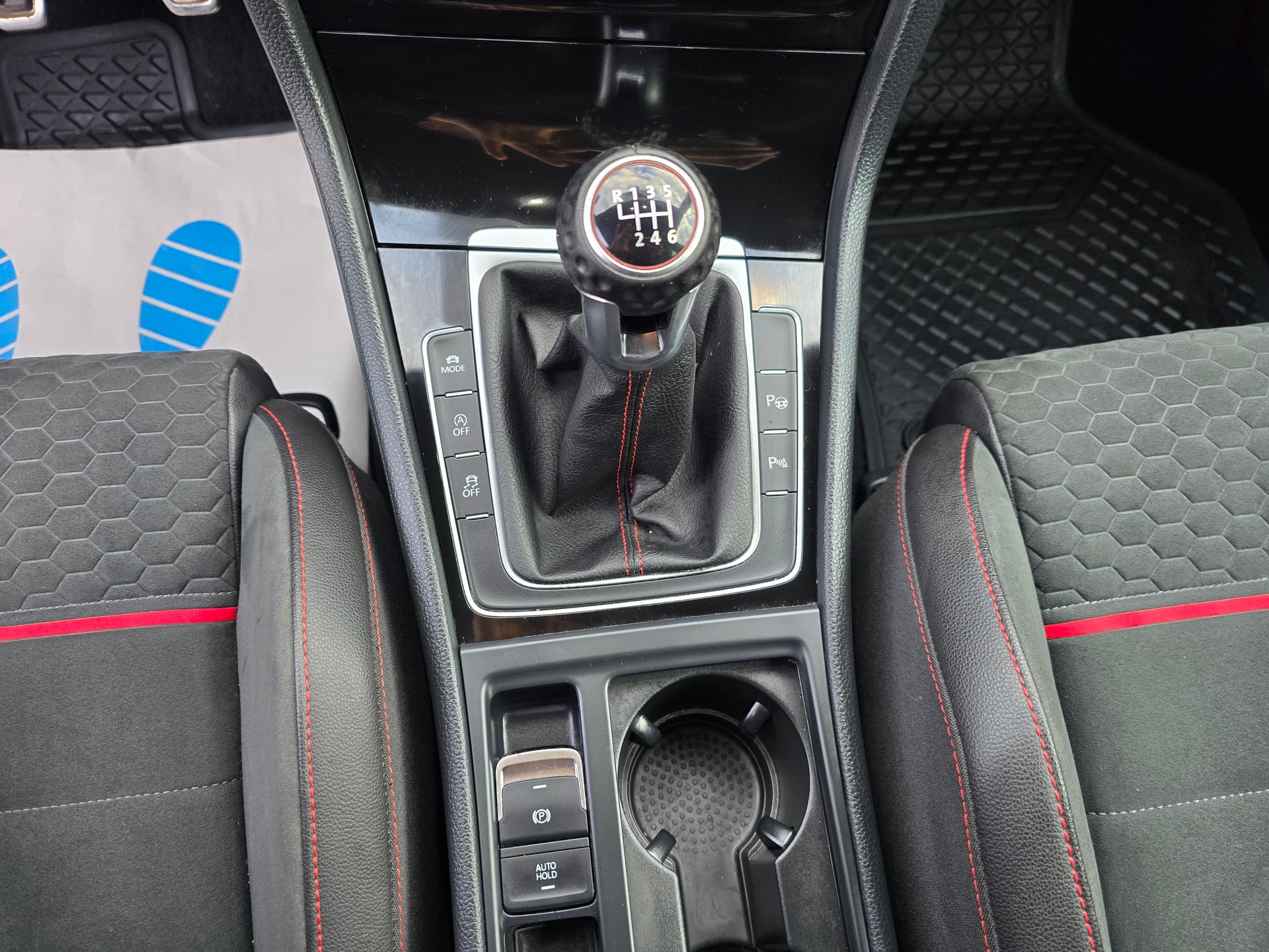 VW Golf 2.0 TSI GTI Performance-image-17