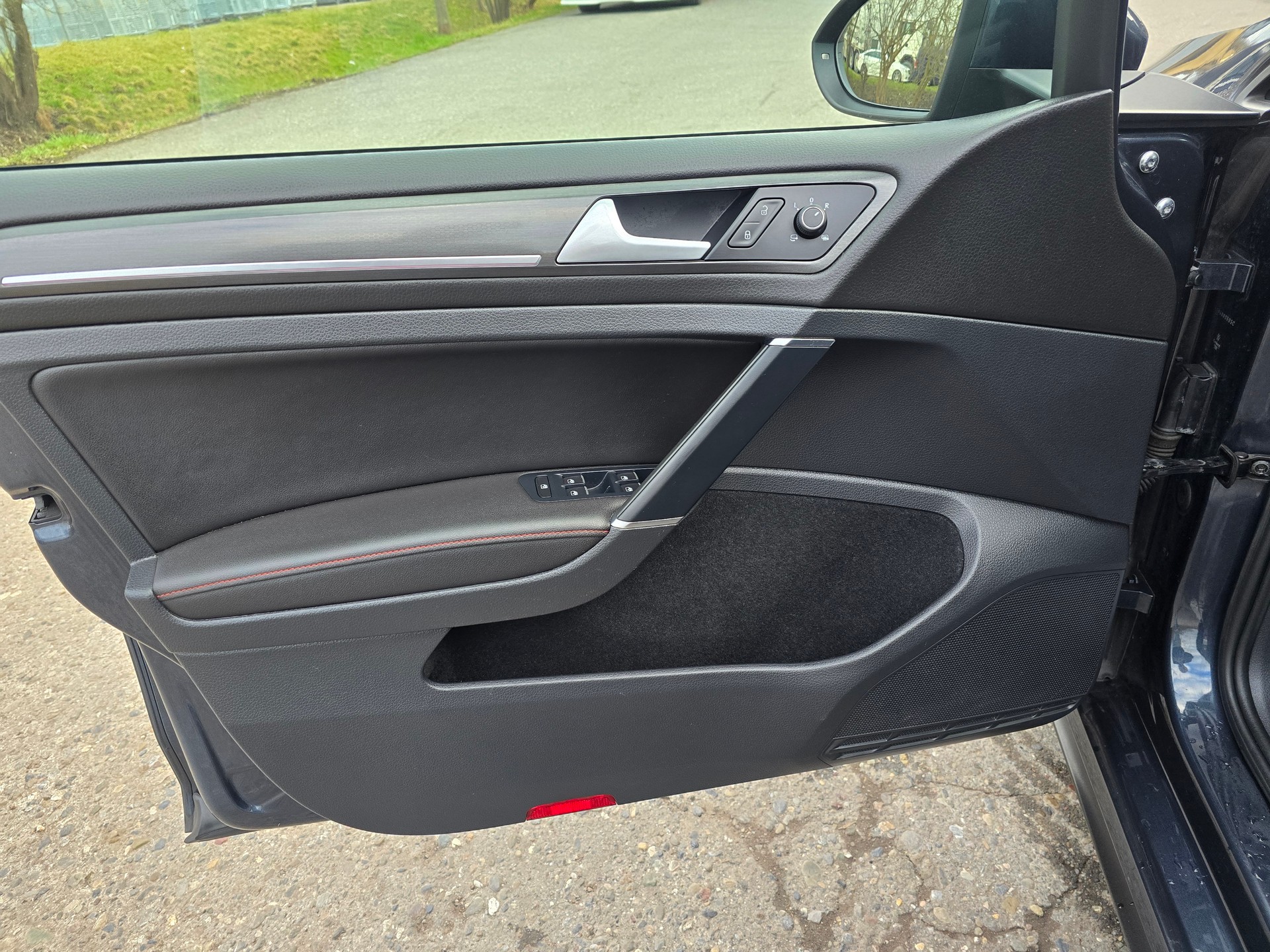 VW Golf 2.0 TSI GTI Performance-image-11