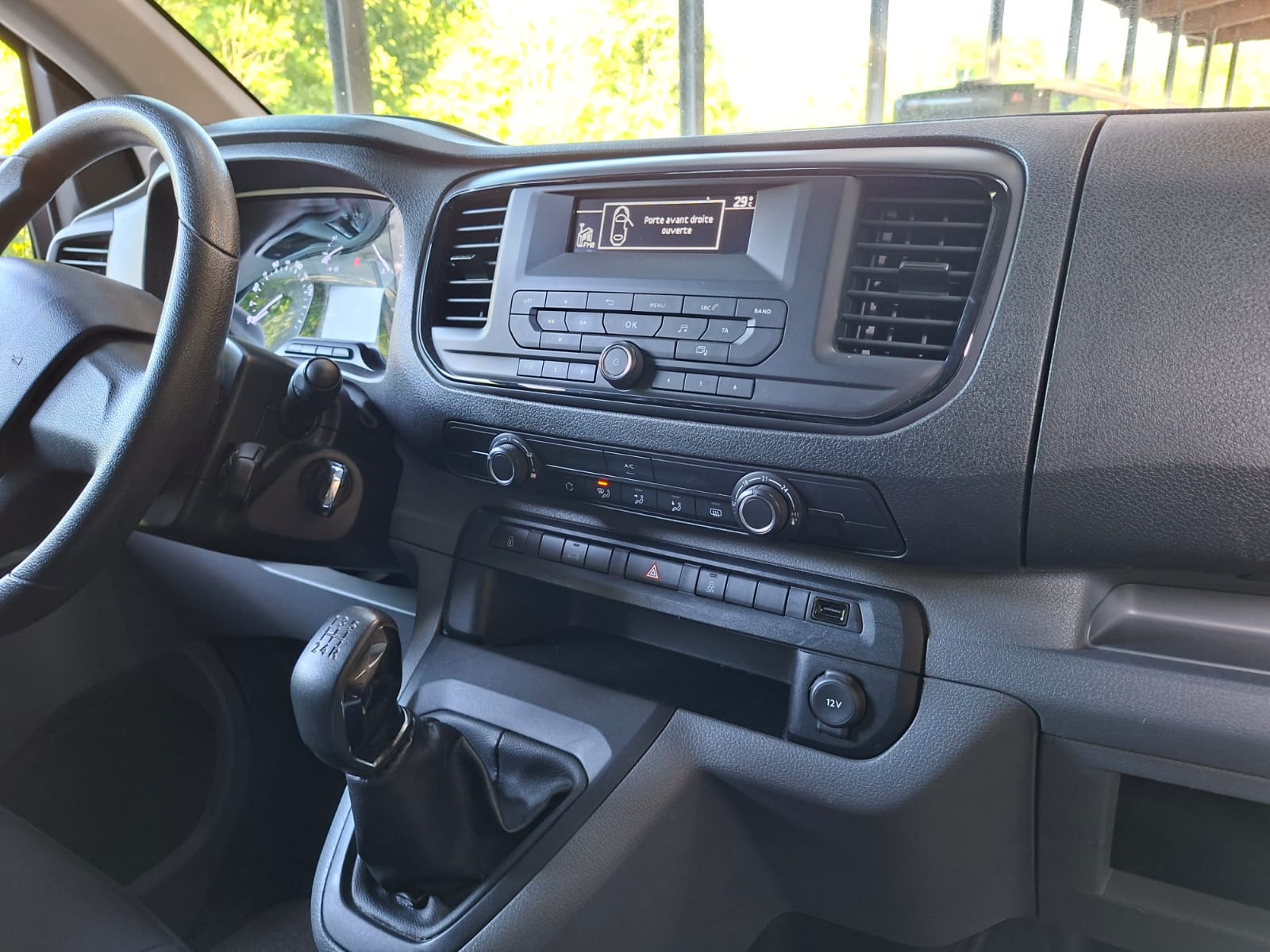 CITROEN Jumpy 1.6 BlueHDi 95 M Komfort-image-5