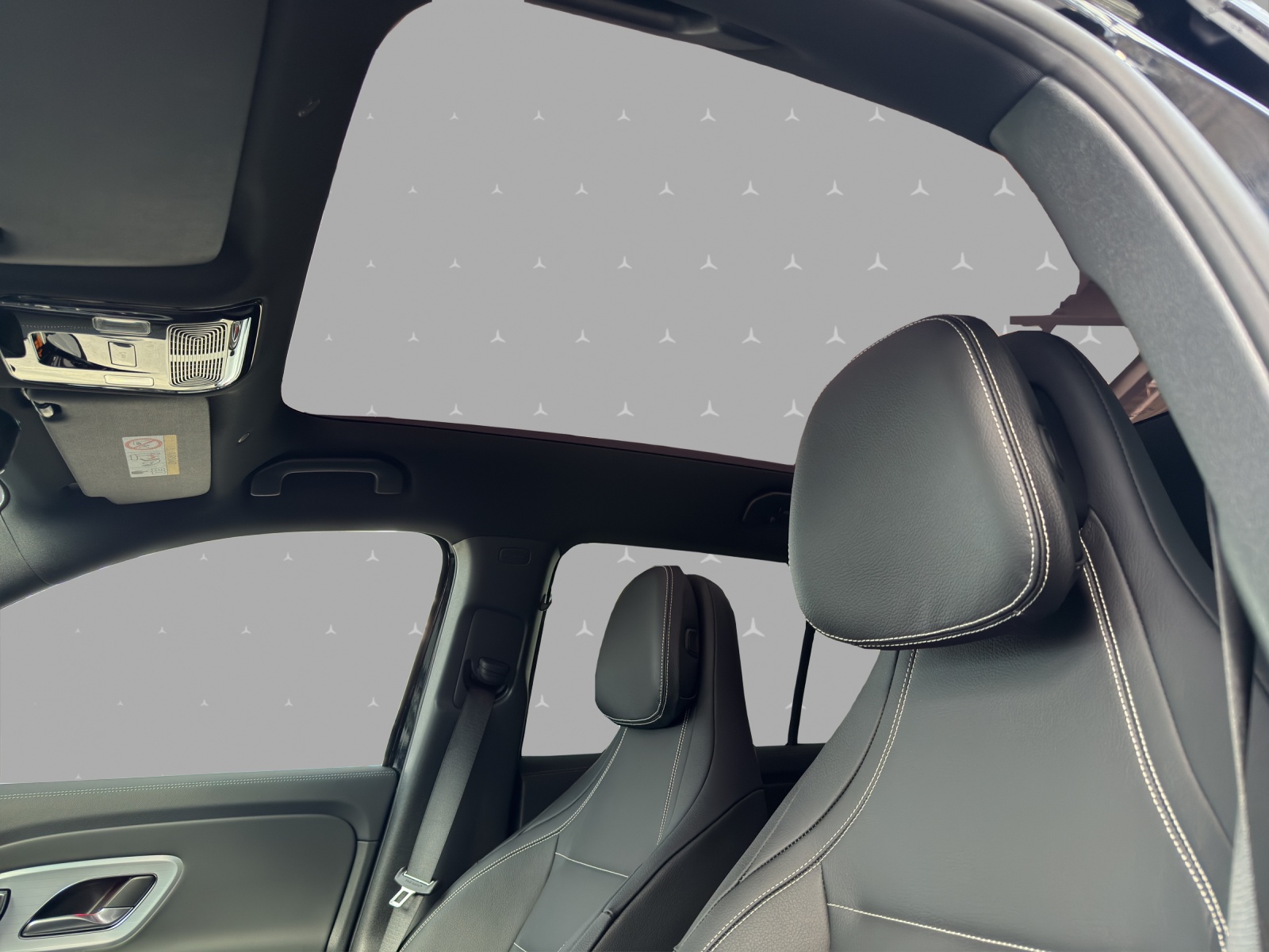 MERCEDES-BENZ GLB 350 4MATIC with EQ Technology-image-8