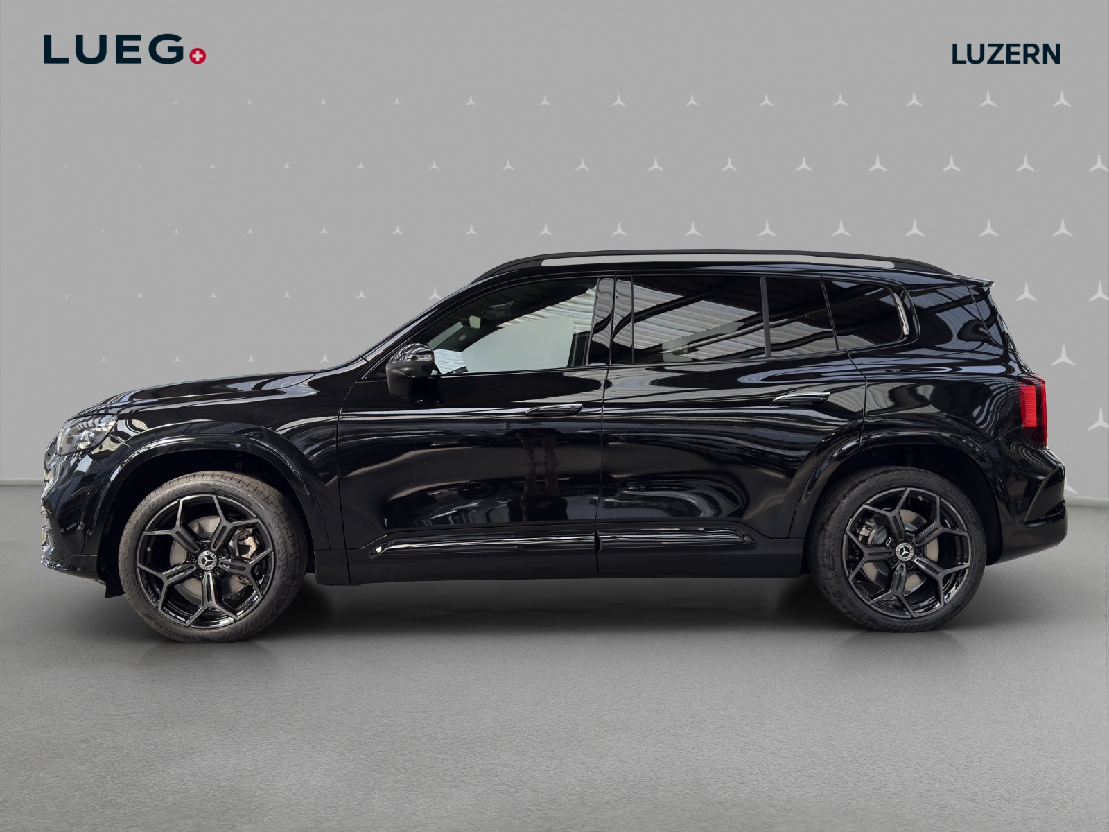 MERCEDES-BENZ GLB 350 4MATIC with EQ Technology-image-1