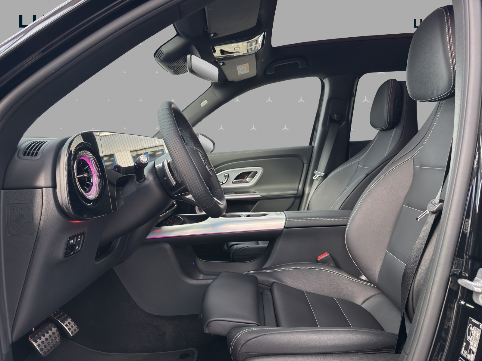 MERCEDES-BENZ GLB 350 4MATIC with EQ Technology-image-7