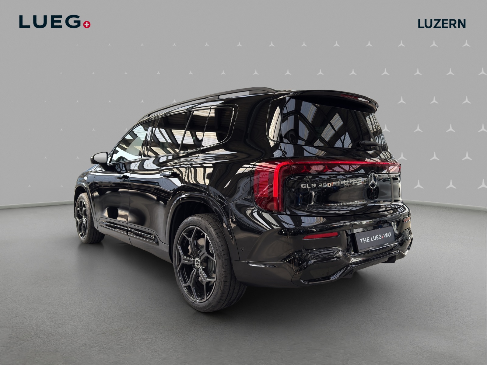 MERCEDES-BENZ GLB 350 4MATIC with EQ Technology-image-2