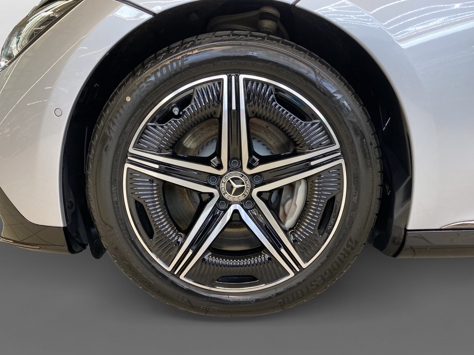 MERCEDES-BENZ EQE 350 Executive Edition AMG Line 4MATIC-image-6