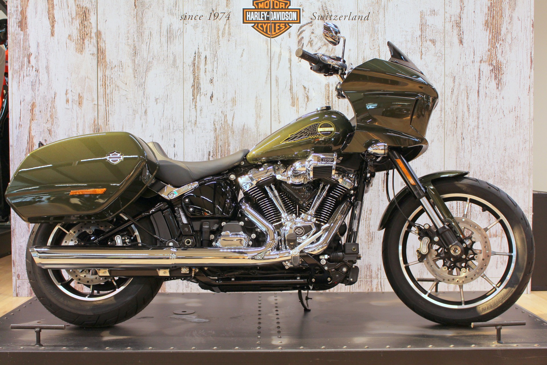 HARLEY-DAVIDSON FXLRST Low Rider ST 117-showroom-element-1