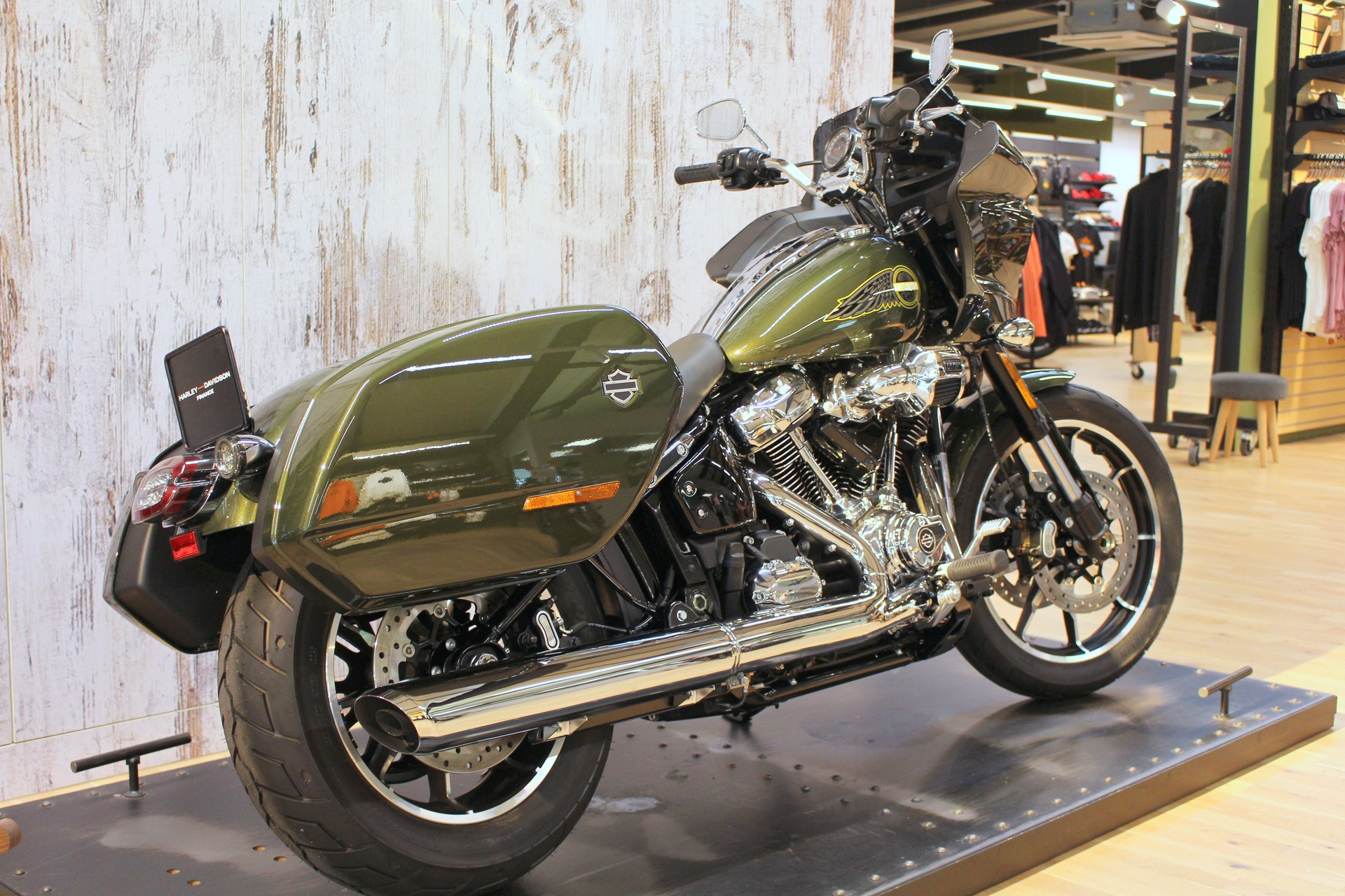 HARLEY-DAVIDSON FXLRST Low Rider ST 117-showroom-element-3