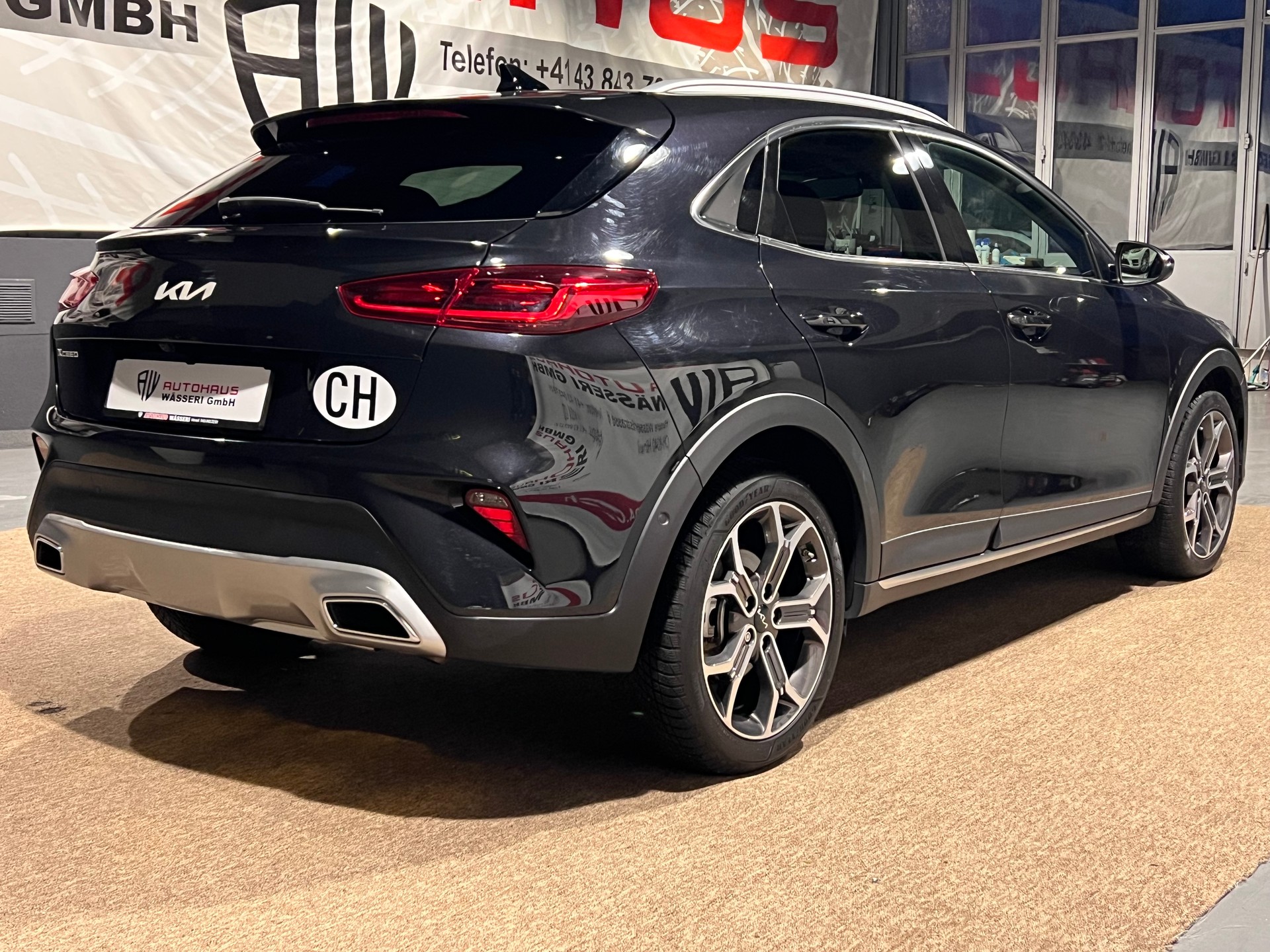 KIA Xceed 1.6 GDi Plug-in Hybrid Style DCT-showroom-element-2