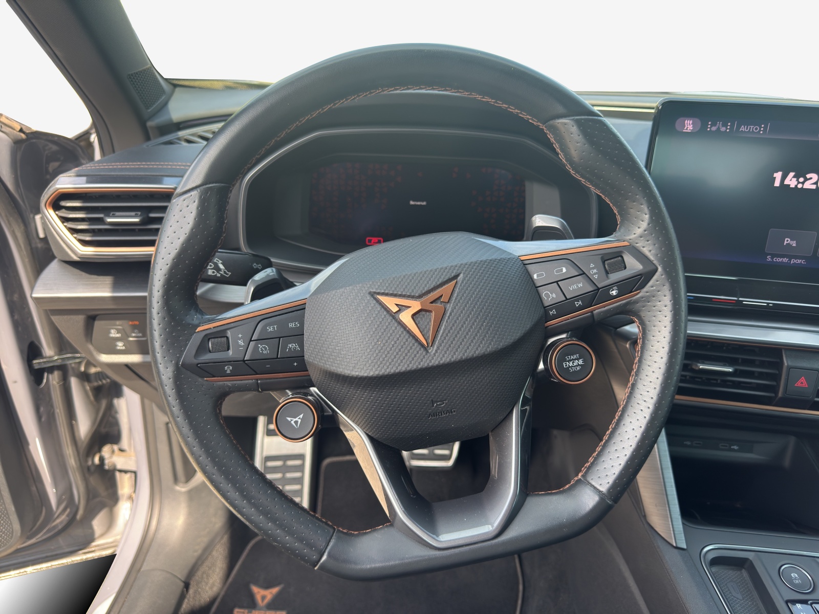 CUPRA Formentor 1.4 e-HYBRID pHEV VZ DSG-image-9