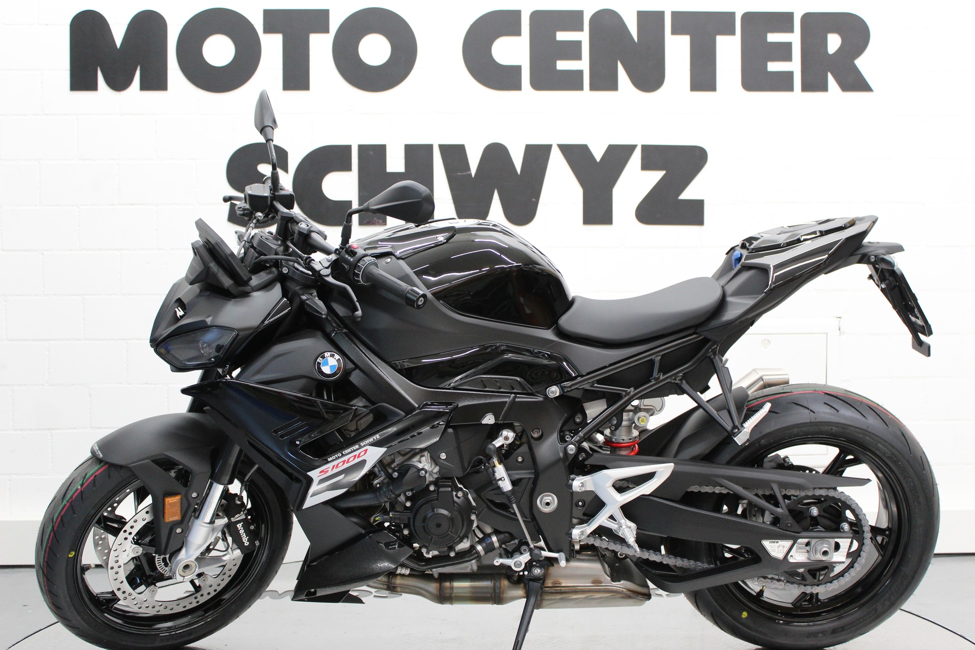 BMW S 1000 R-showroom-element-3