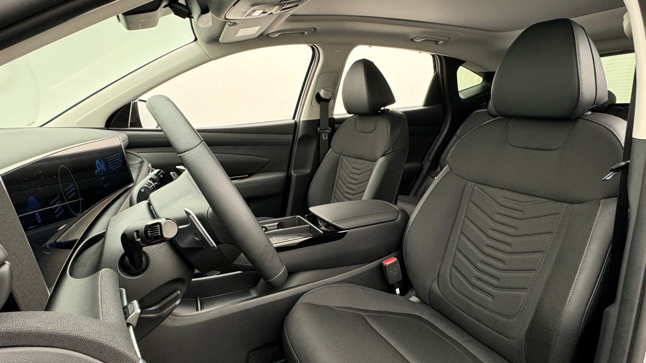HYUNDAI Tucson 1.6 TGDI PHEV Style 4WD-image-4