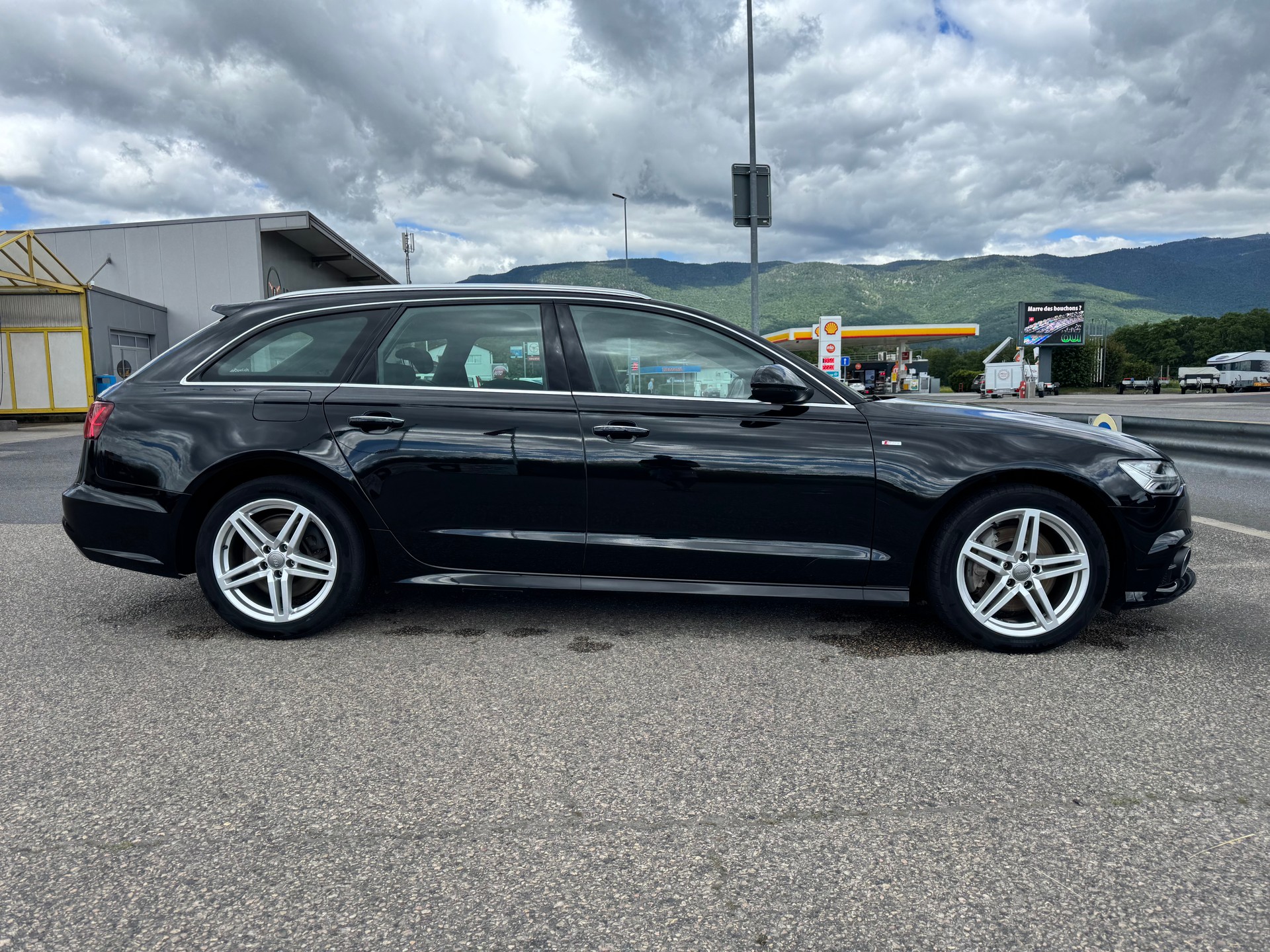 AUDI A6 Avant 3.0 TDI V6 quattro S-tronic-image-1