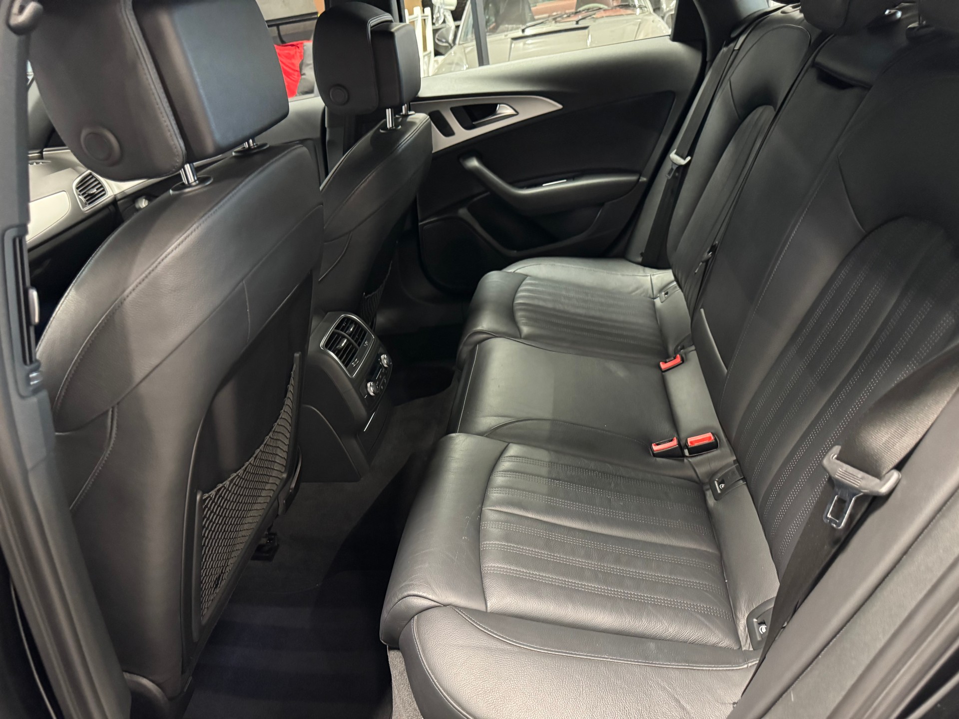 AUDI A6 Avant 3.0 TDI V6 quattro S-tronic-image-4