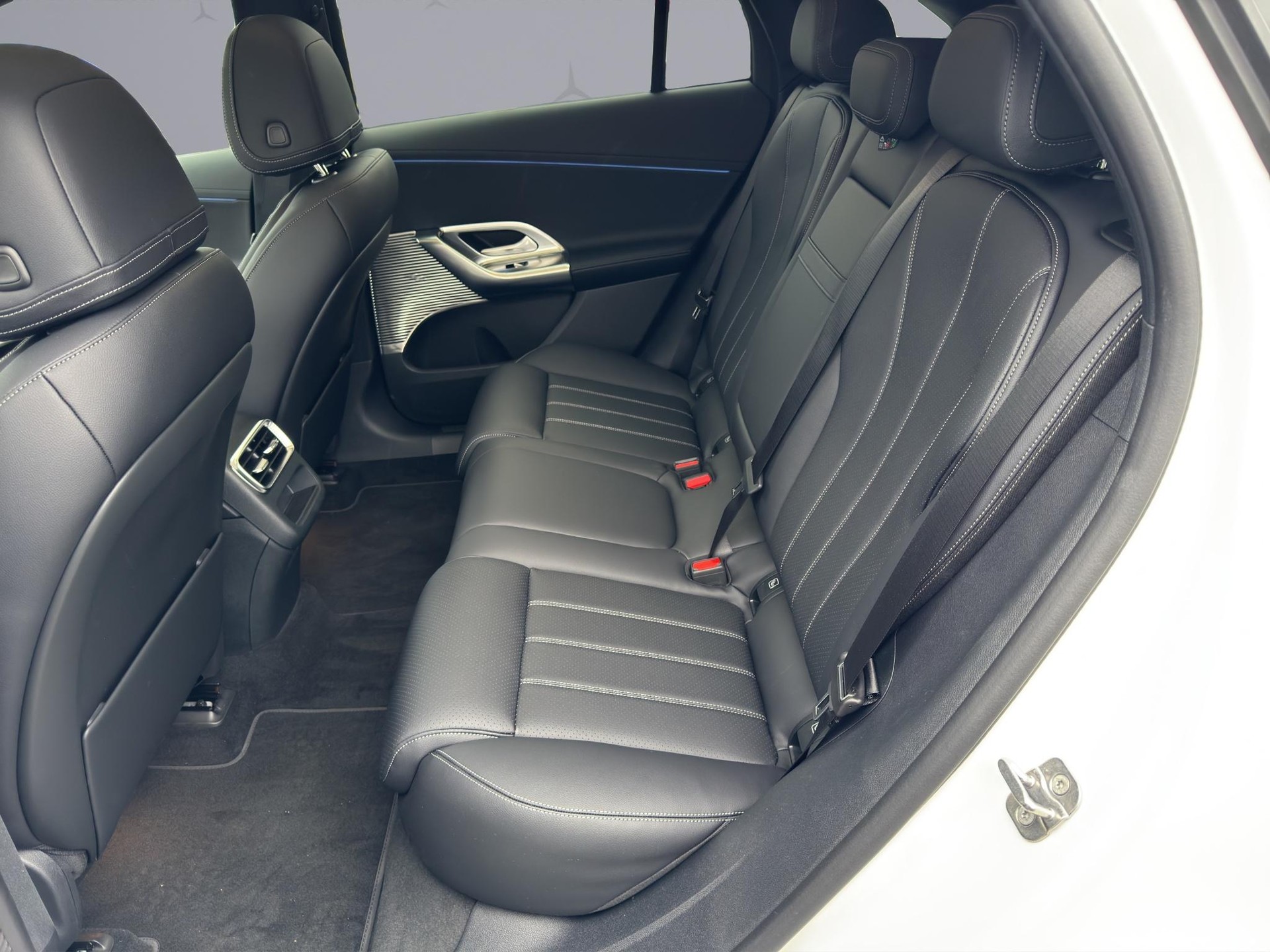 MERCEDES-BENZ GLC 400 4matic-image-9