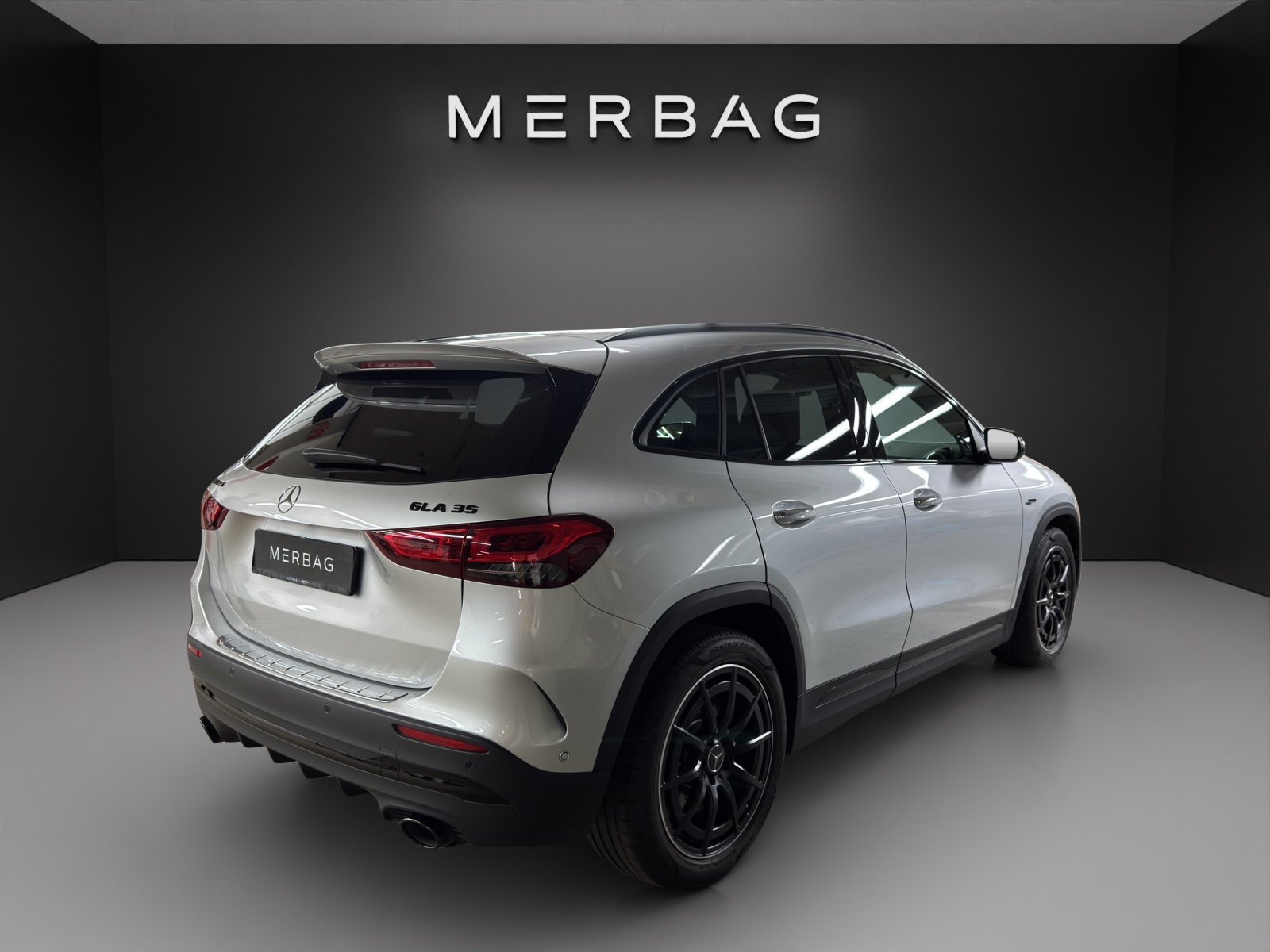 MERCEDES-BENZ GLA 35 AMG 4Matic-image-4