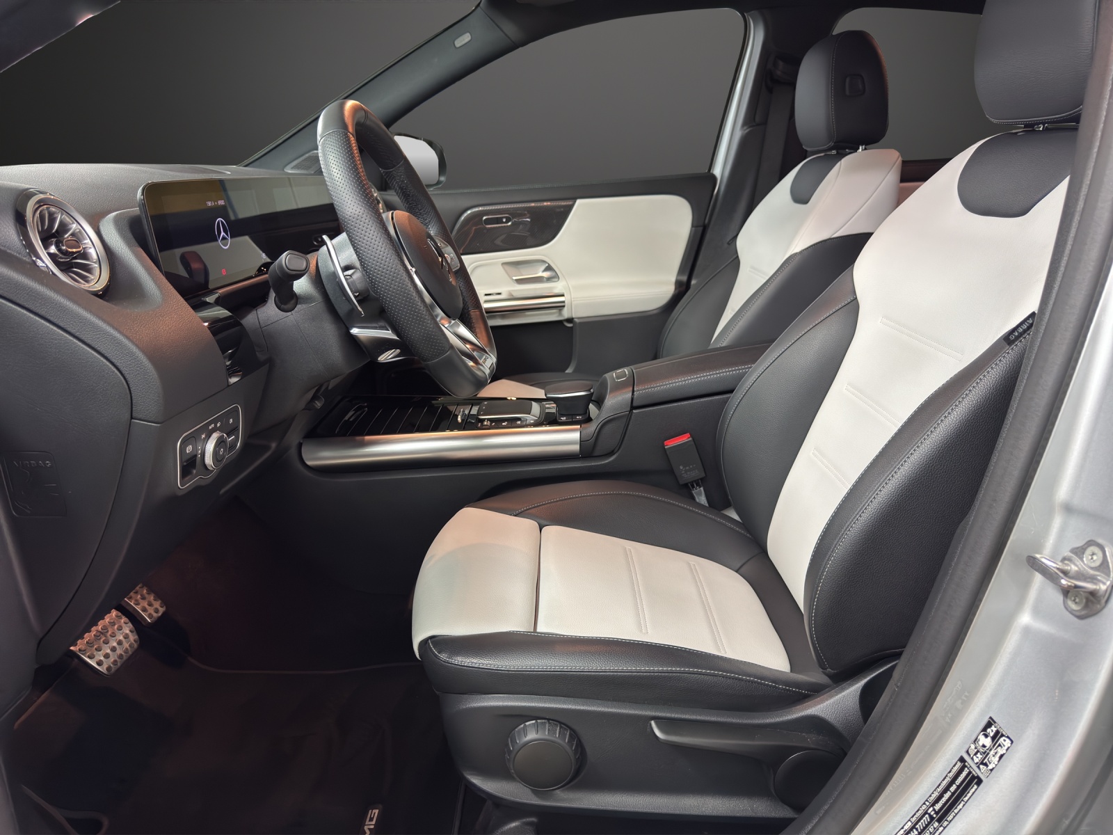 MERCEDES-BENZ GLA 35 AMG 4Matic-image-9