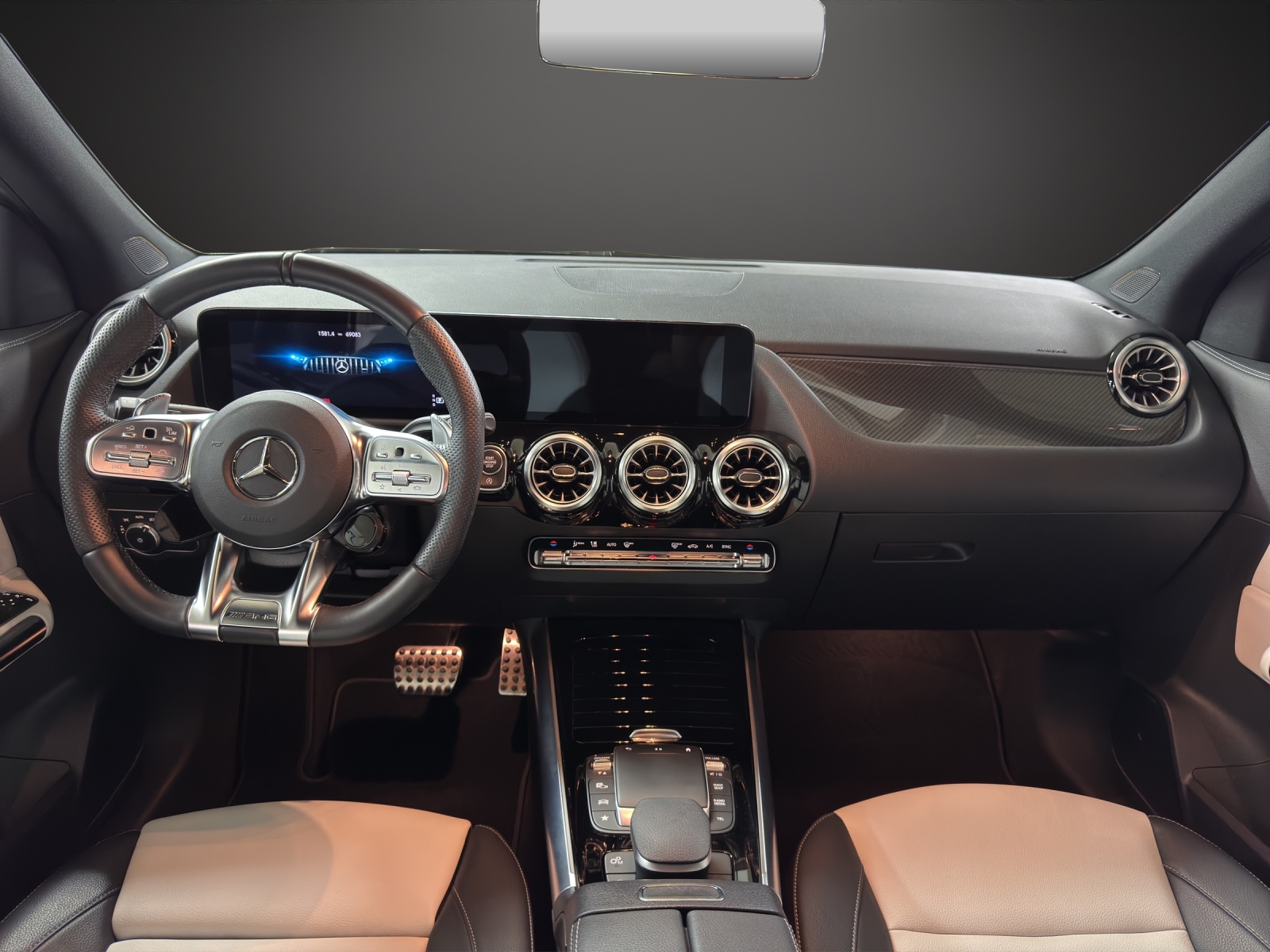 MERCEDES-BENZ GLA 35 AMG 4Matic-image-10