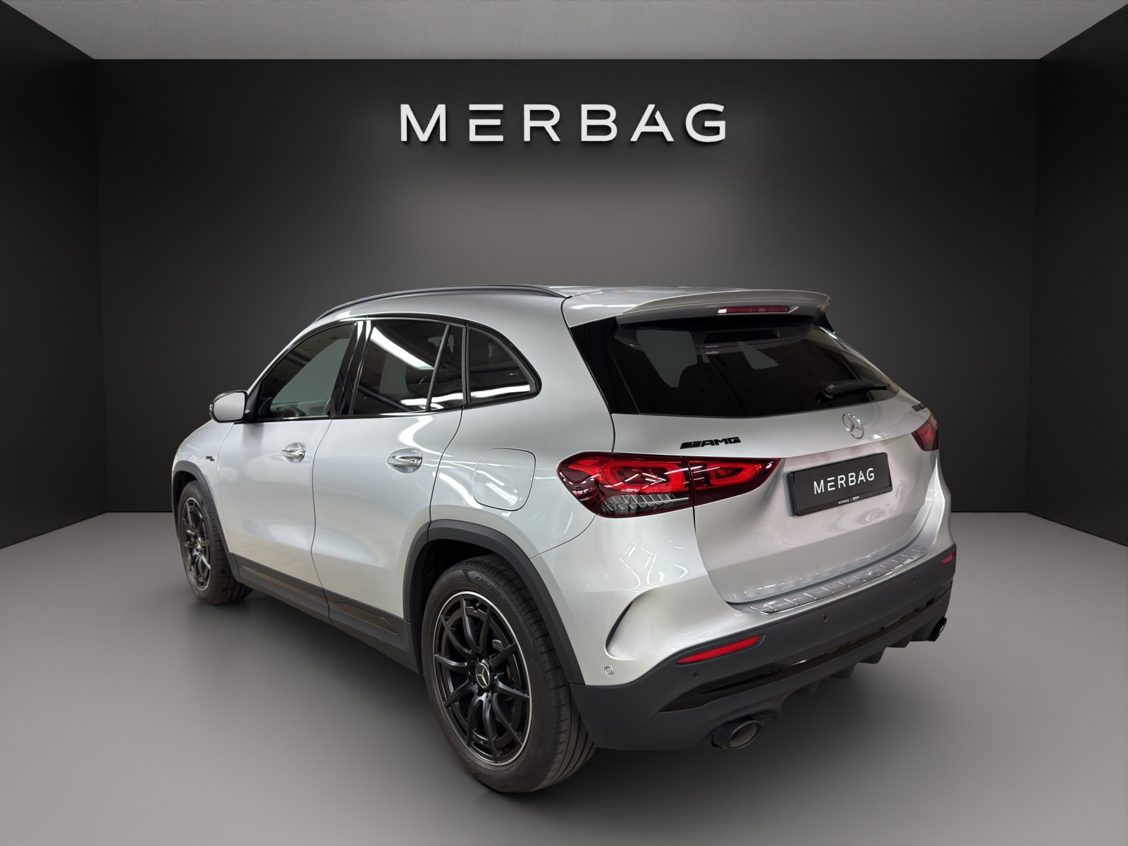 MERCEDES-BENZ GLA 35 AMG 4Matic-image-2