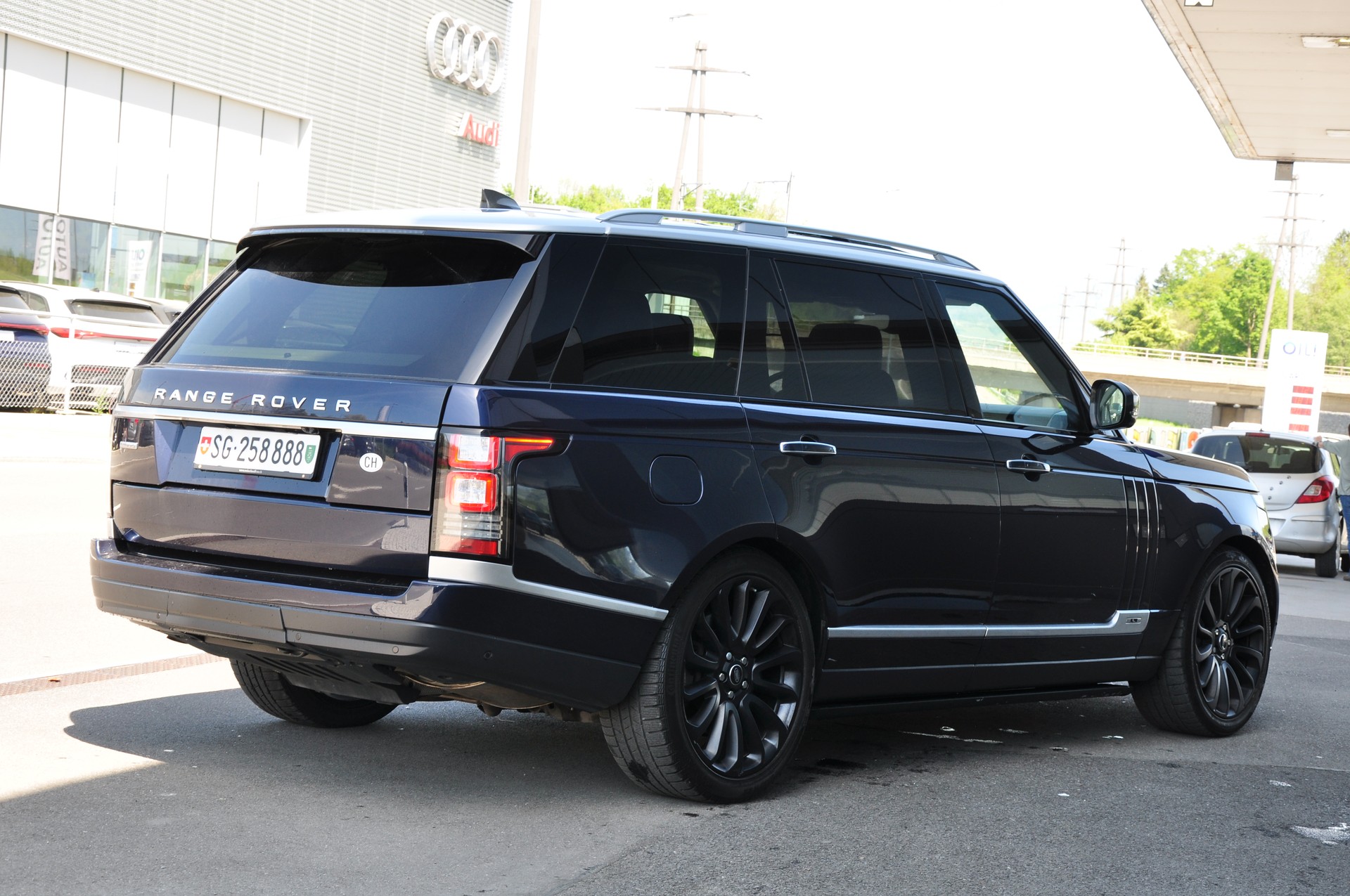LAND ROVER Range Rover LWB 4.4 SDV8 Autobiography Automatic-image-6