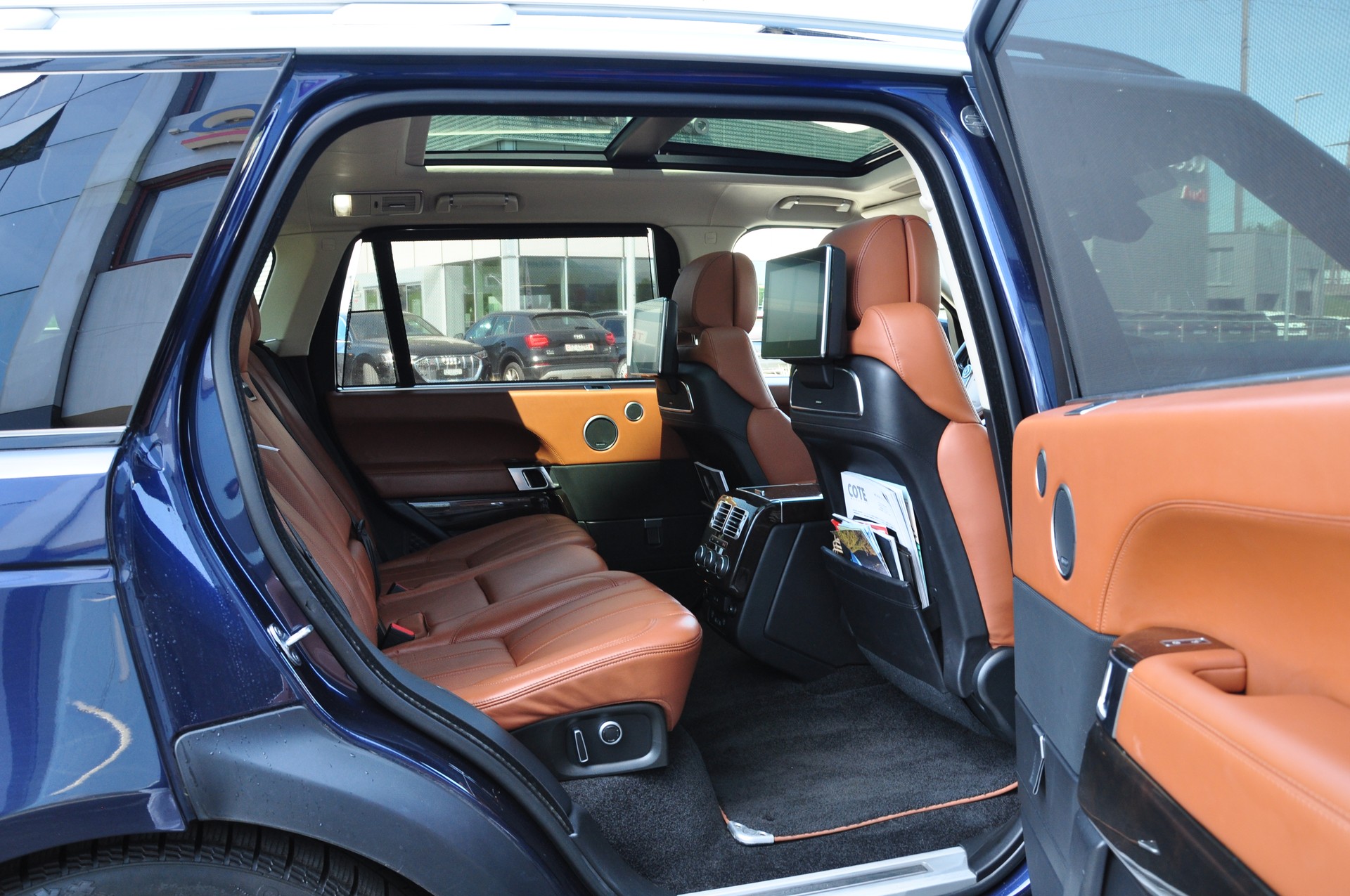 LAND ROVER Range Rover LWB 4.4 SDV8 Autobiography Automatic-image-9