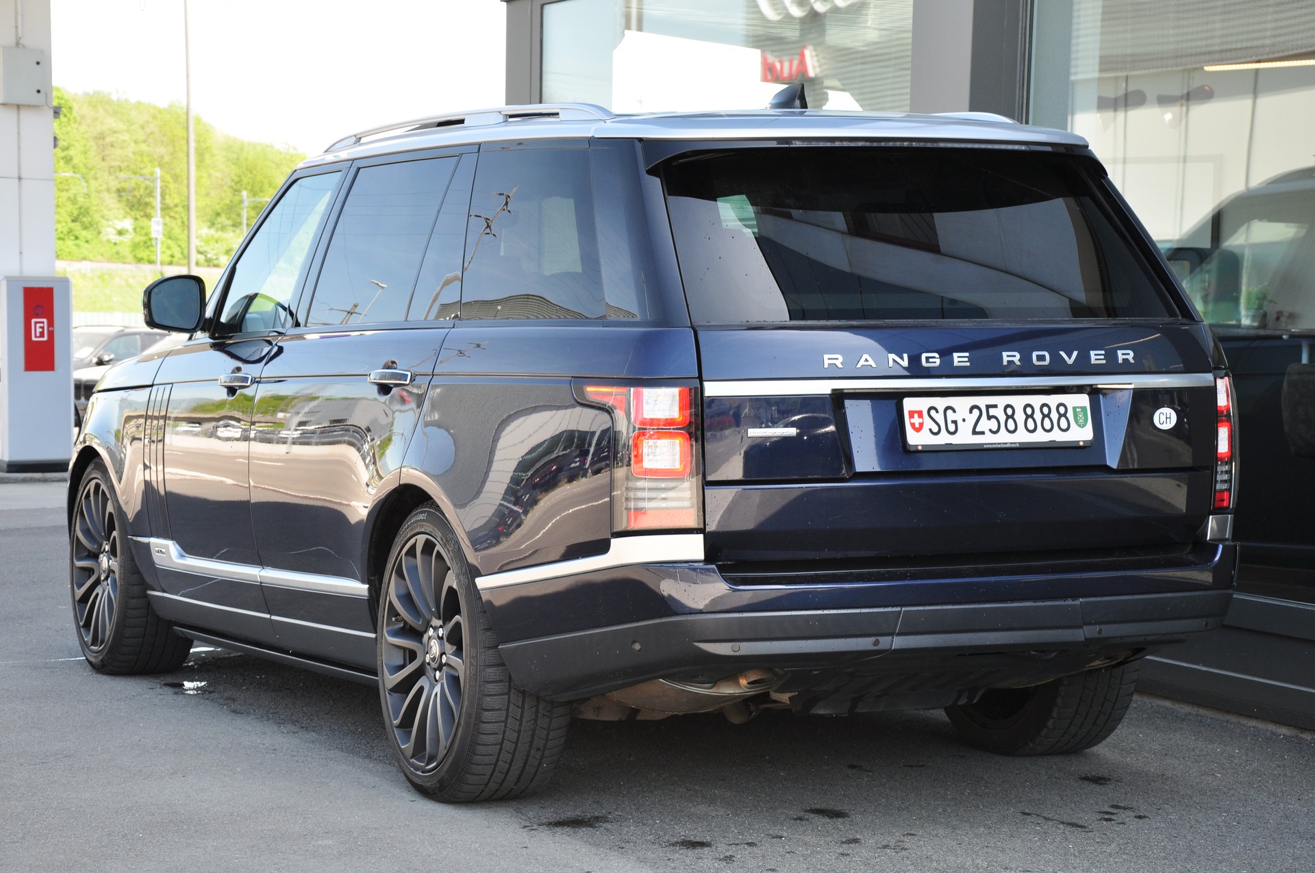 LAND ROVER Range Rover LWB 4.4 SDV8 Autobiography Automatic-image-5