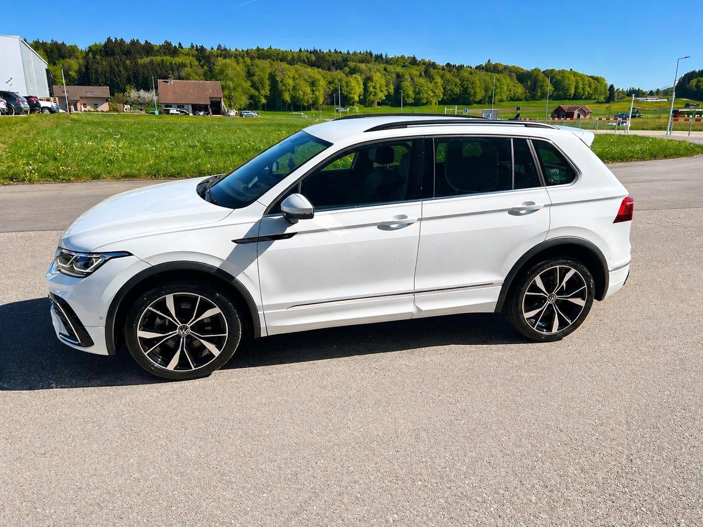 VW 2.0 TSI R-Line DSG-image-2