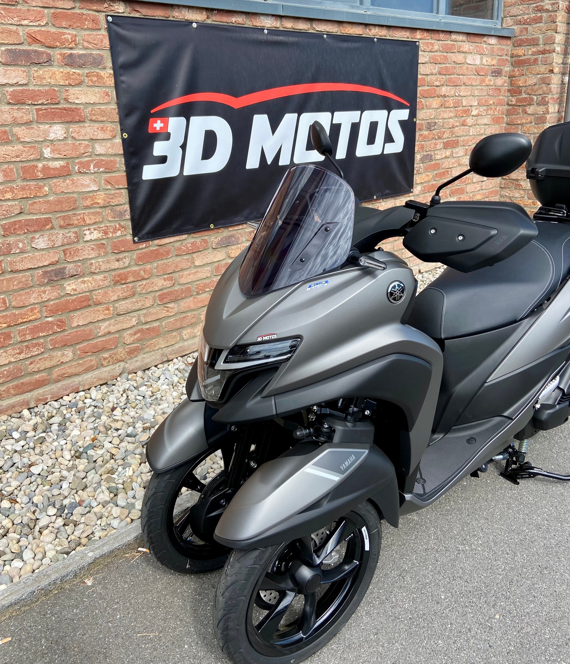 YAMAHA Tricity MW 125-showroom-element-1