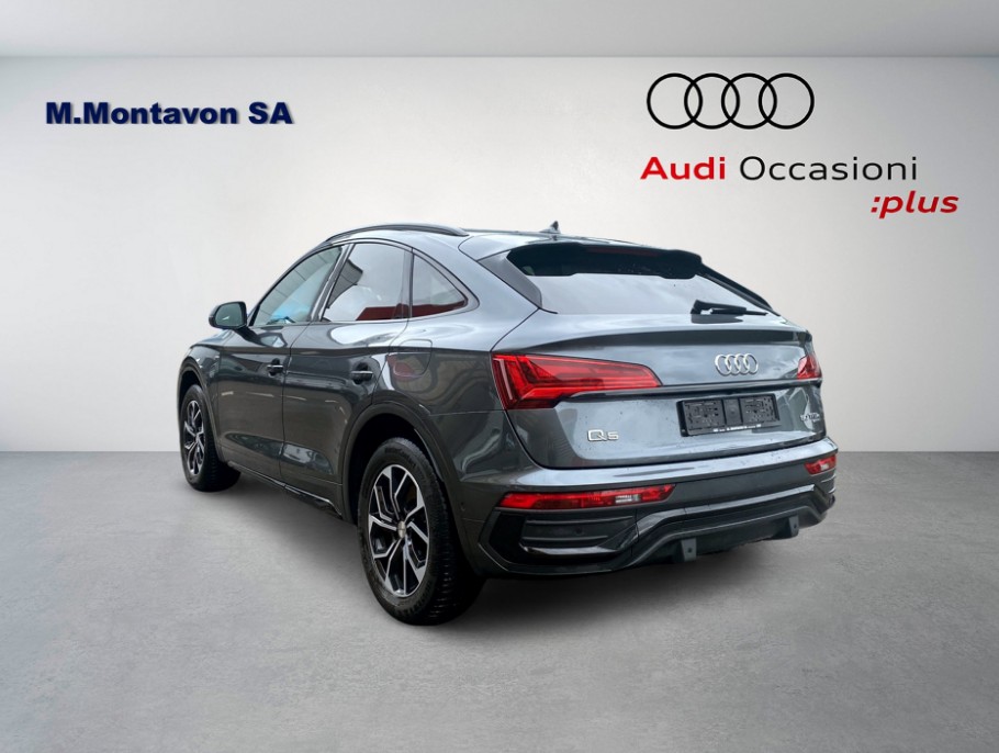AUDI Q5 Sportback 50 TFSI e PHEV Black Edition quattro S-tronic-image-4