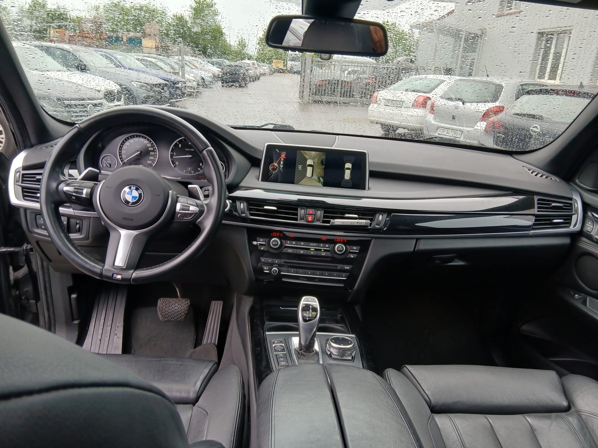 BMW X5 xDrive 40d Steptronic/ zuverlässiges Fahrzeug. Laufleistung altersentsprechend, dafür technisch in gutem Zustand-image-5