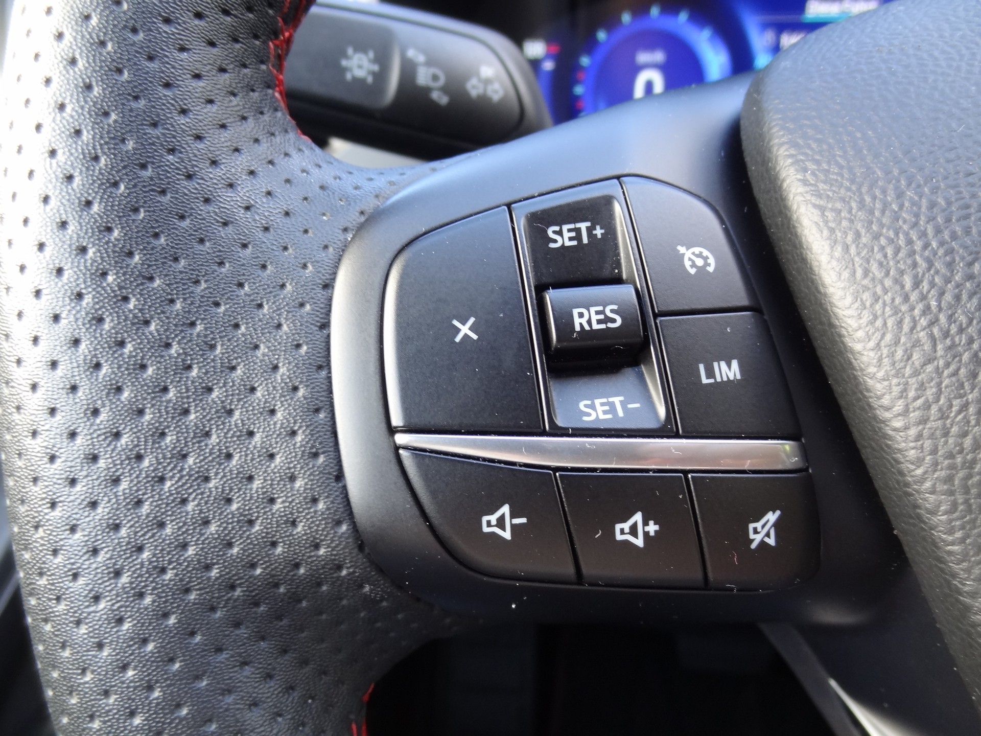FORD Kuga 2.5 FHEV ST-Line X 4WD-image-12