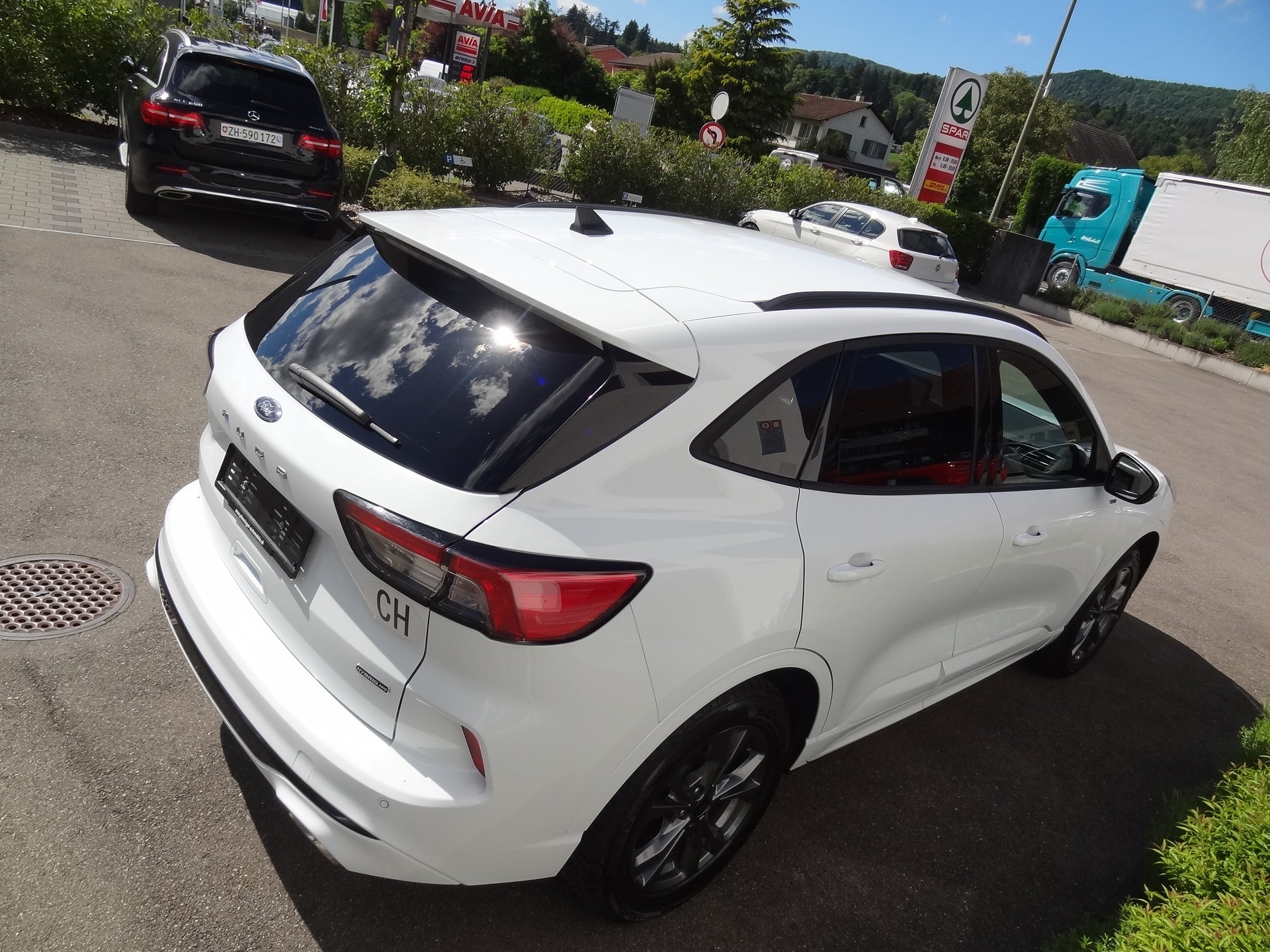 FORD Kuga 2.5 FHEV ST-Line X 4WD-image-4