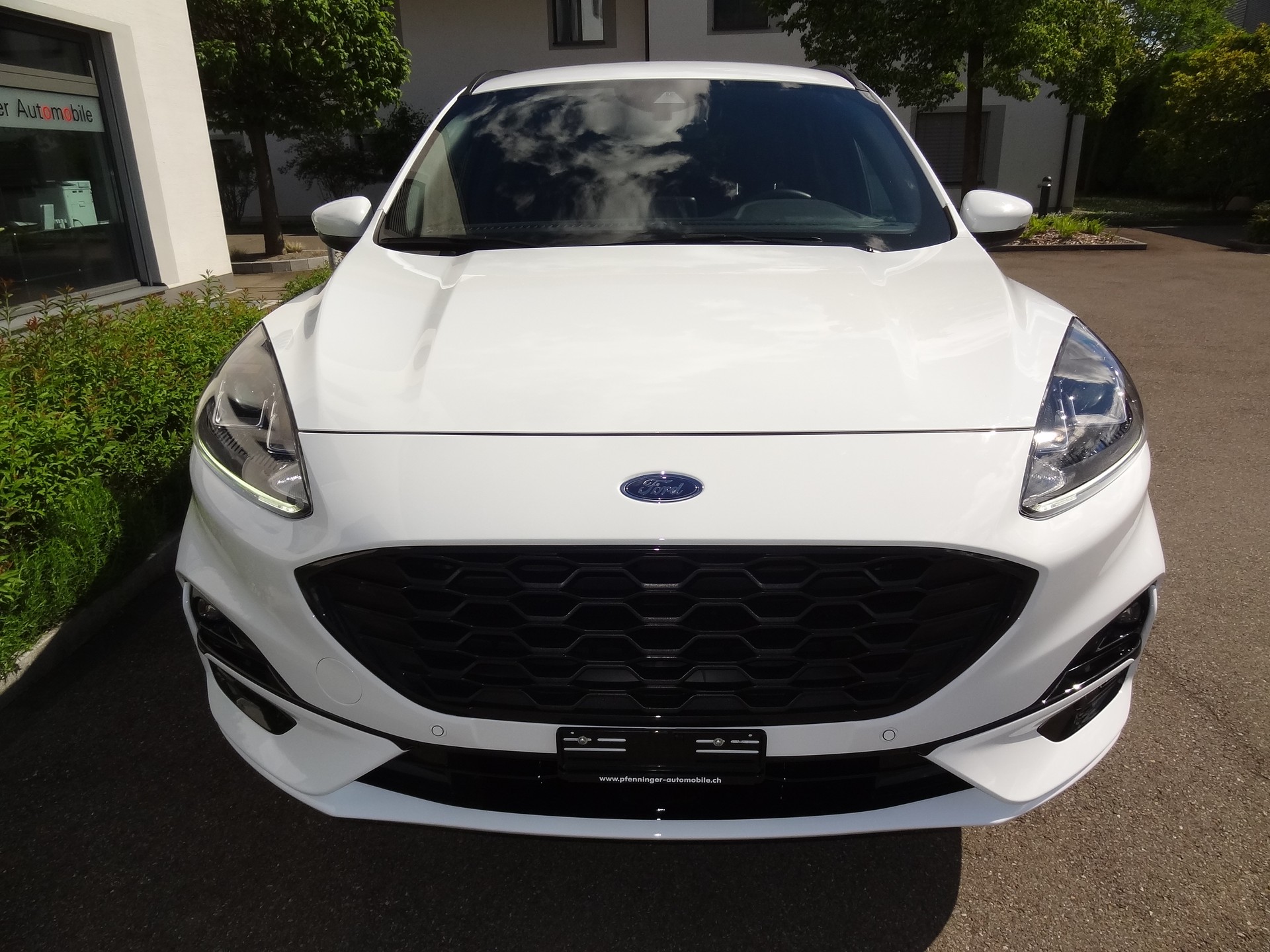 FORD Kuga 2.5 FHEV ST-Line X 4WD-image-6