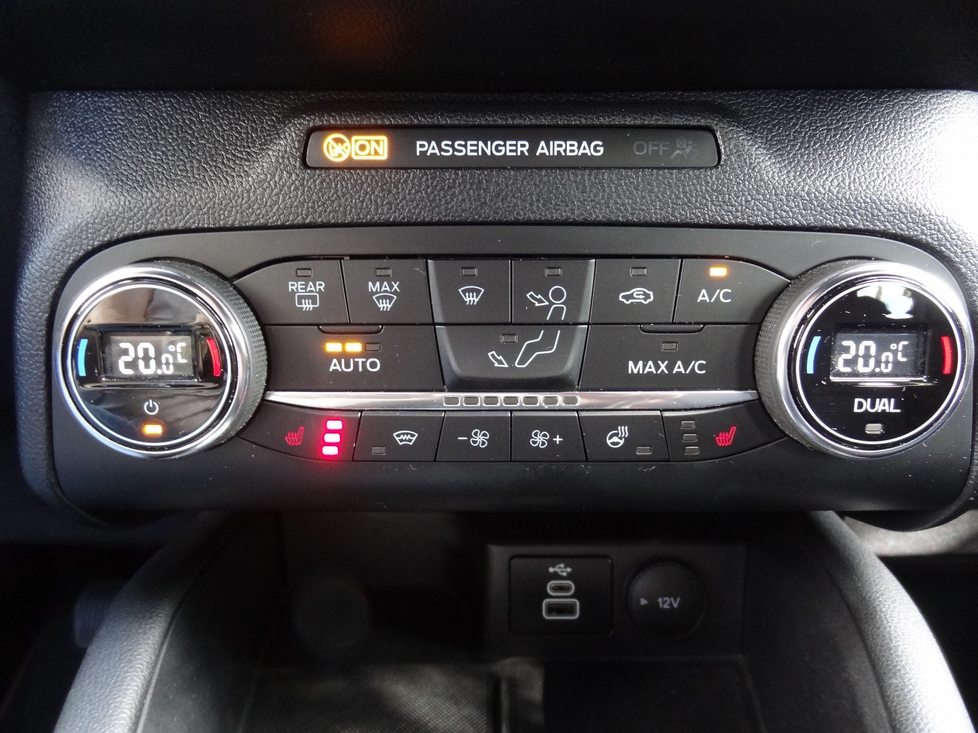 FORD Kuga 2.5 FHEV ST-Line X 4WD-image-18