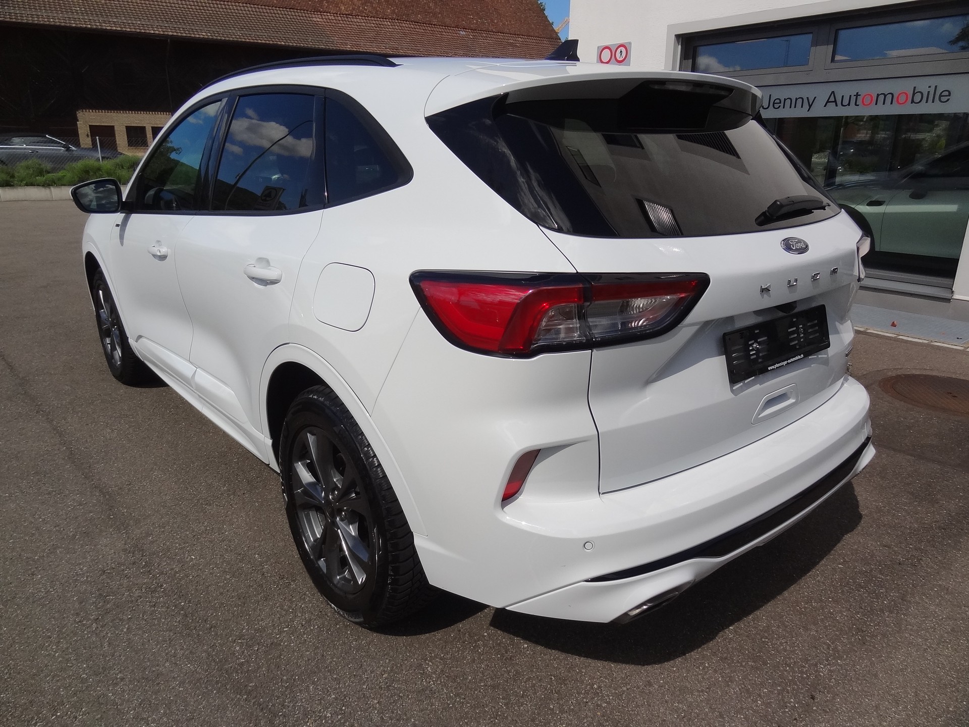 FORD Kuga 2.5 FHEV ST-Line X 4WD-showroom-element-3