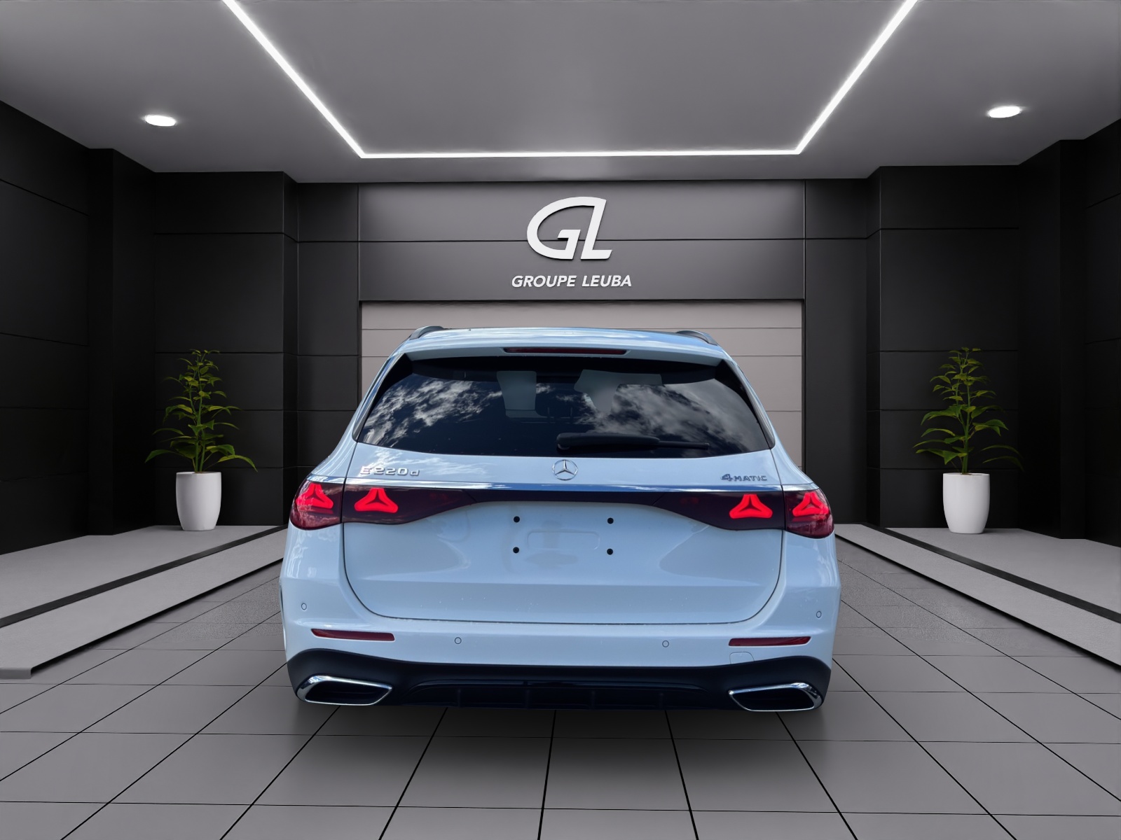 MERCEDES-BENZ E 220 d T 4Matic 9G-Tronic-image-8