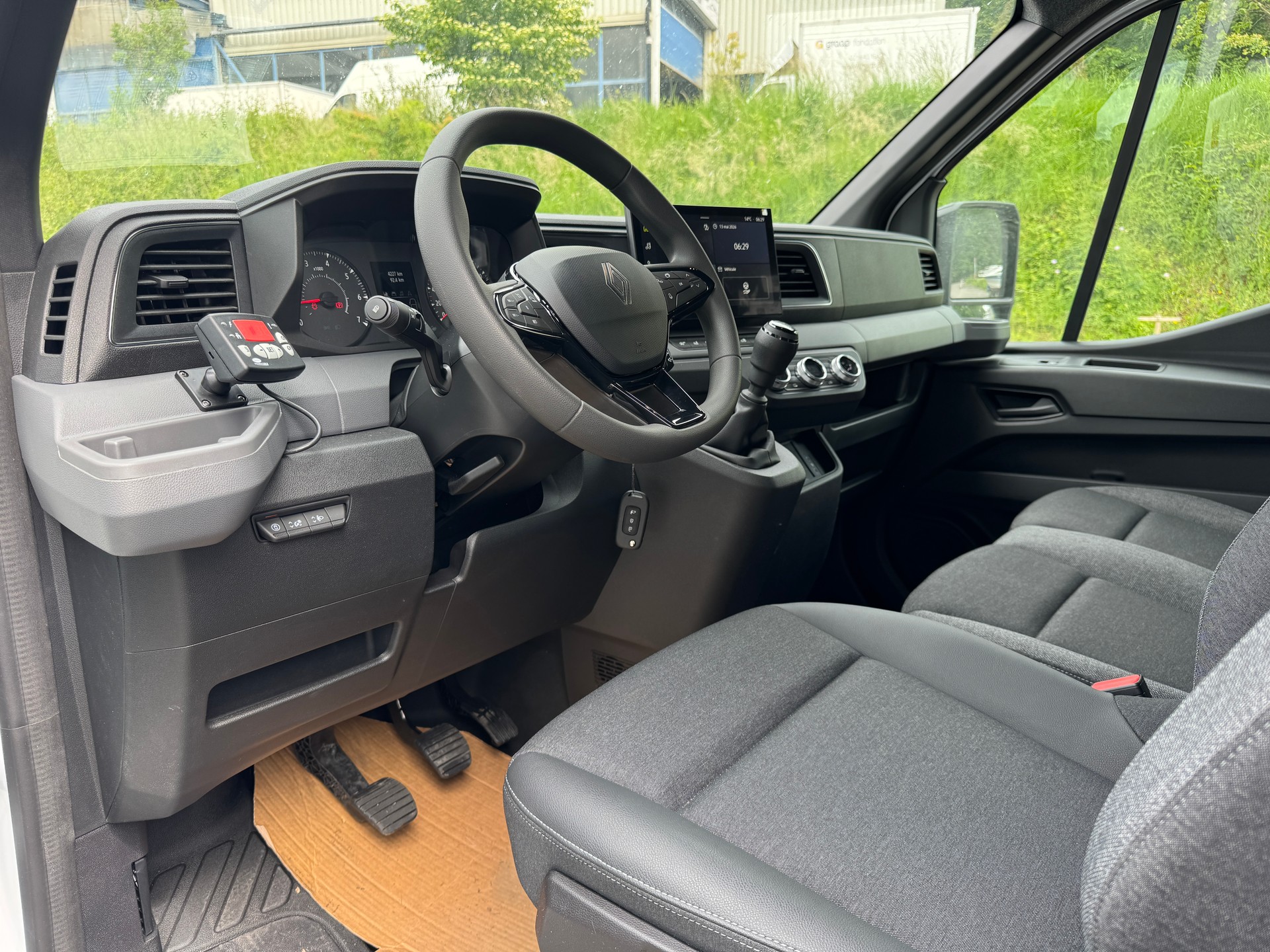 RENAULT MASTER-image-2