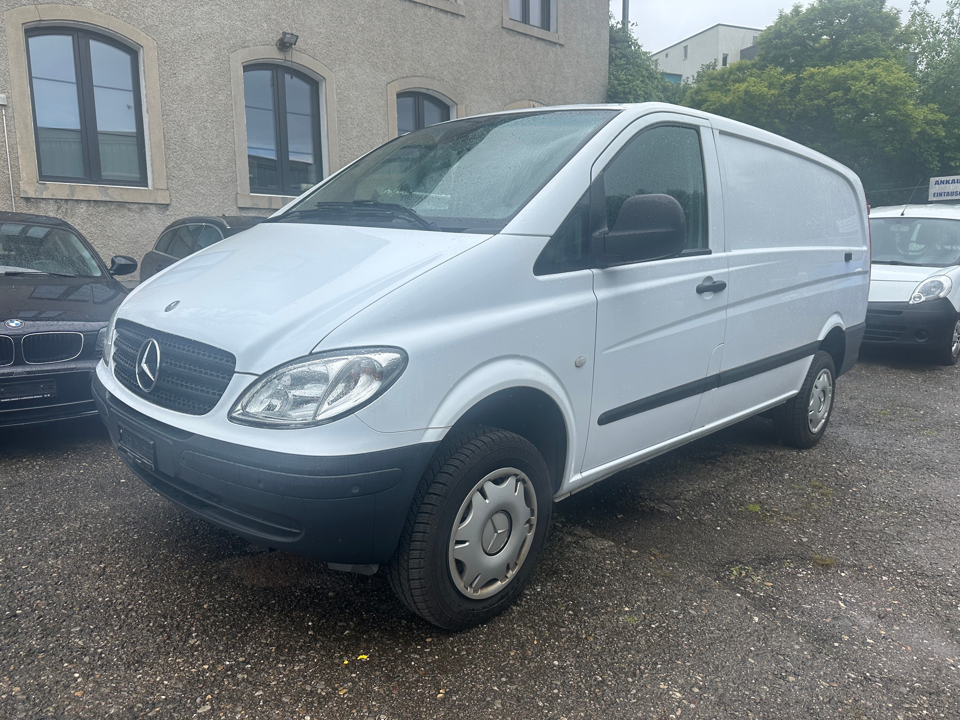 MERCEDES-BENZ 115 L2-image-1