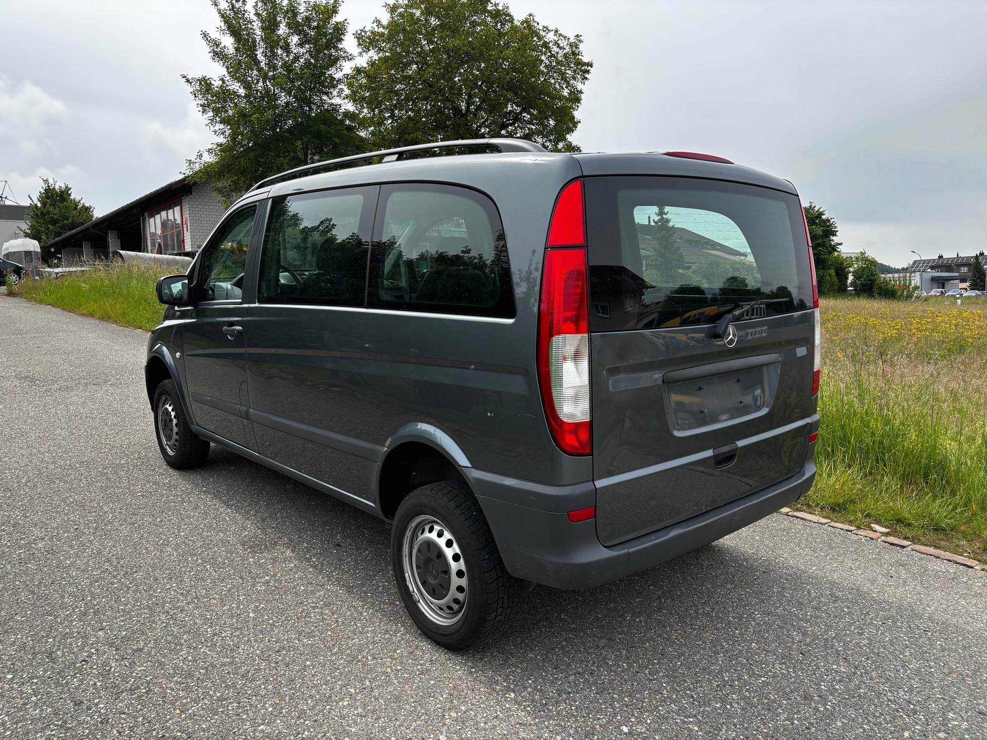 MERCEDES-BENZ Vito 113 CDI Blue Efficiency L 4Matic A-image-4