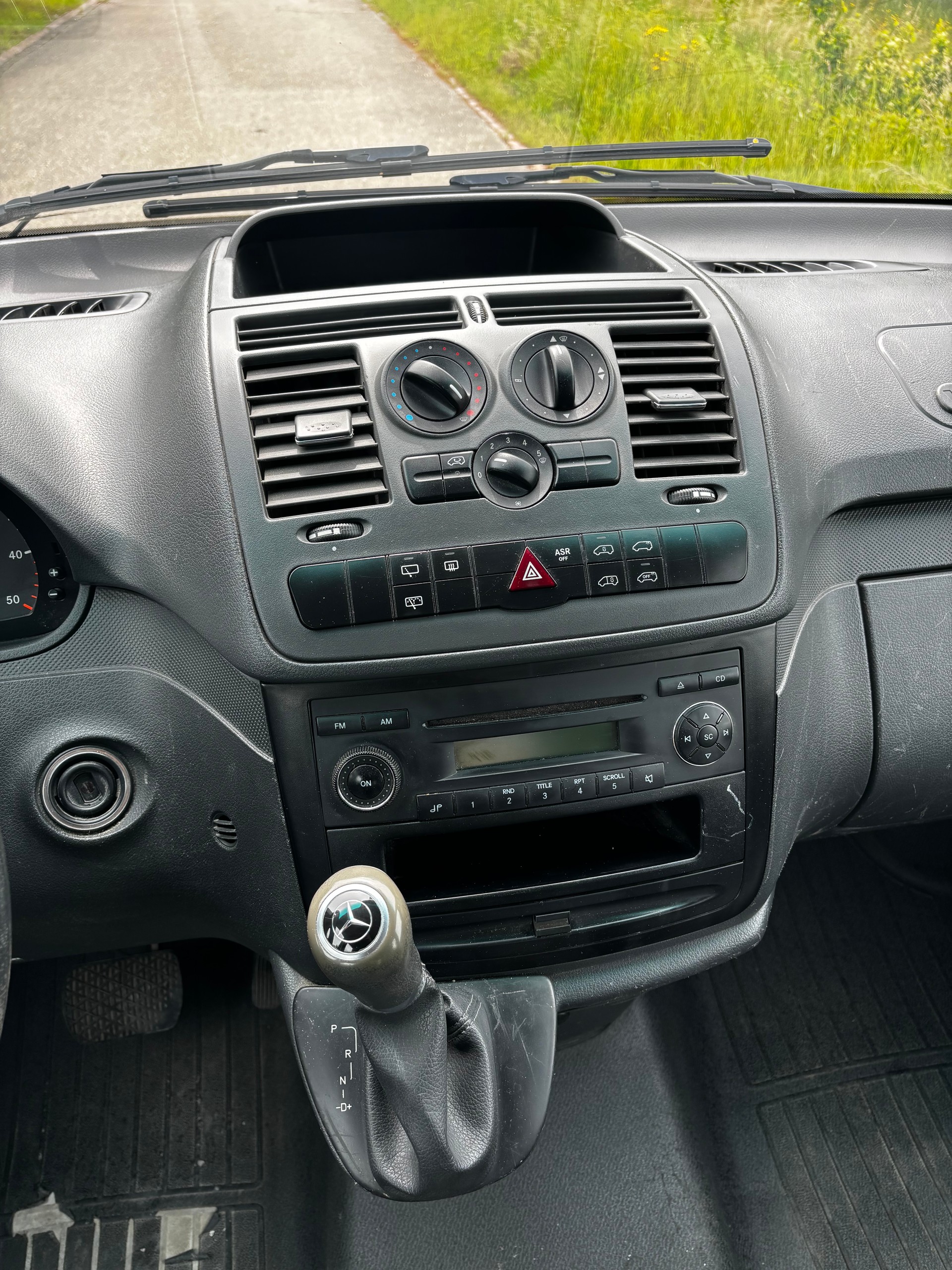 MERCEDES-BENZ Vito 113 CDI Blue Efficiency L 4Matic A-image-10