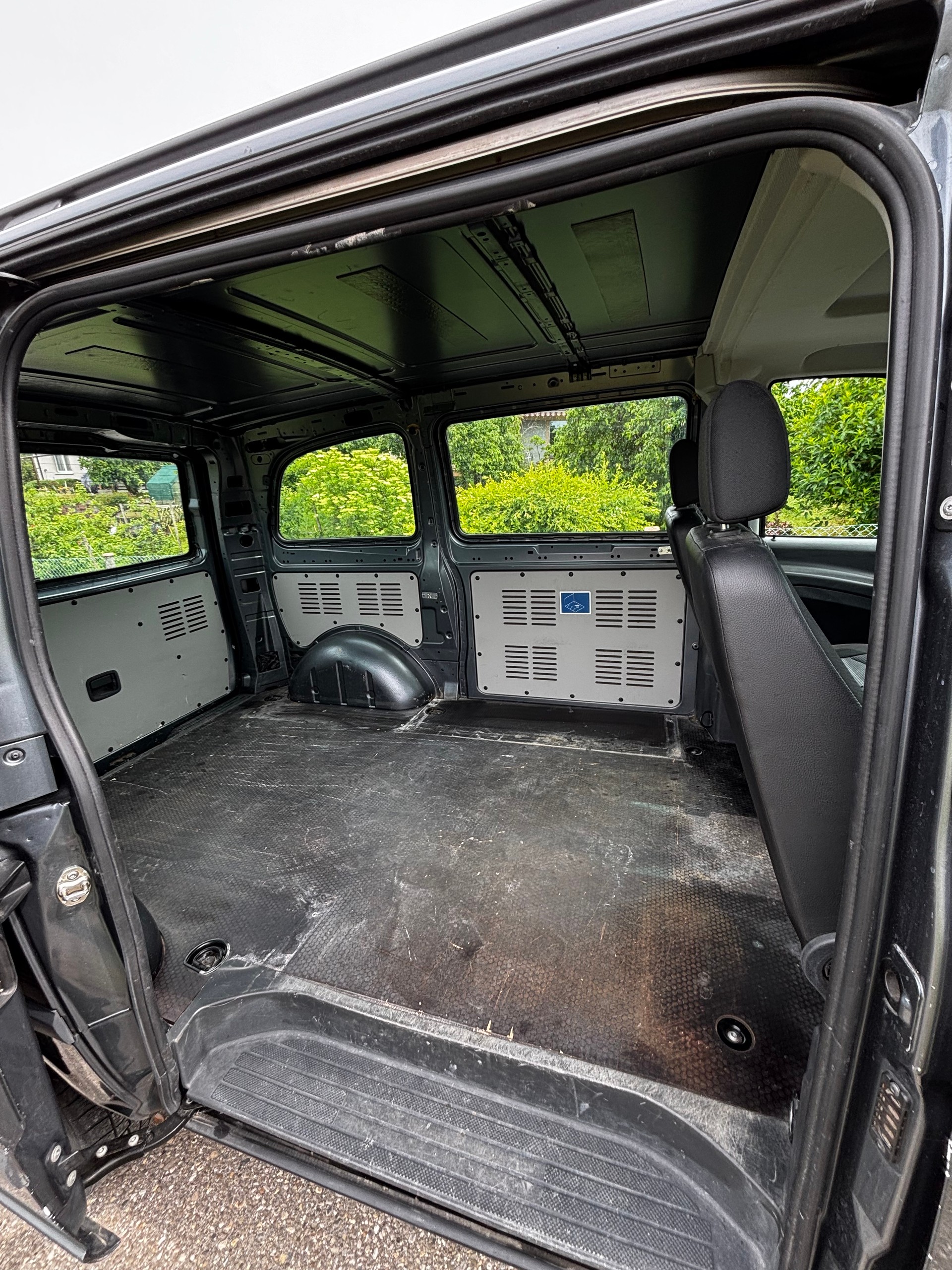 MERCEDES-BENZ Vito 113 CDI Blue Efficiency L 4Matic A-image-12